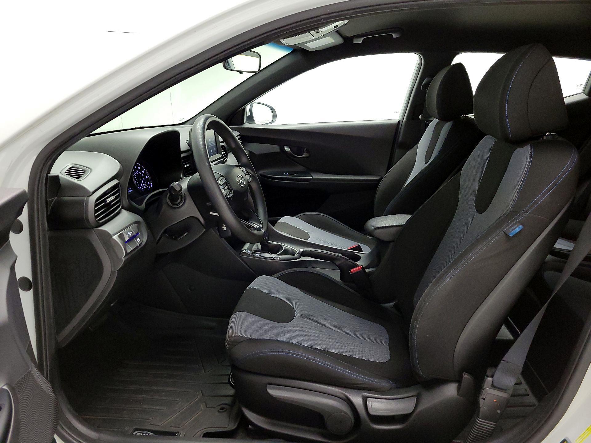 Thumbnail: 2020 Hyundai Veloster - 11