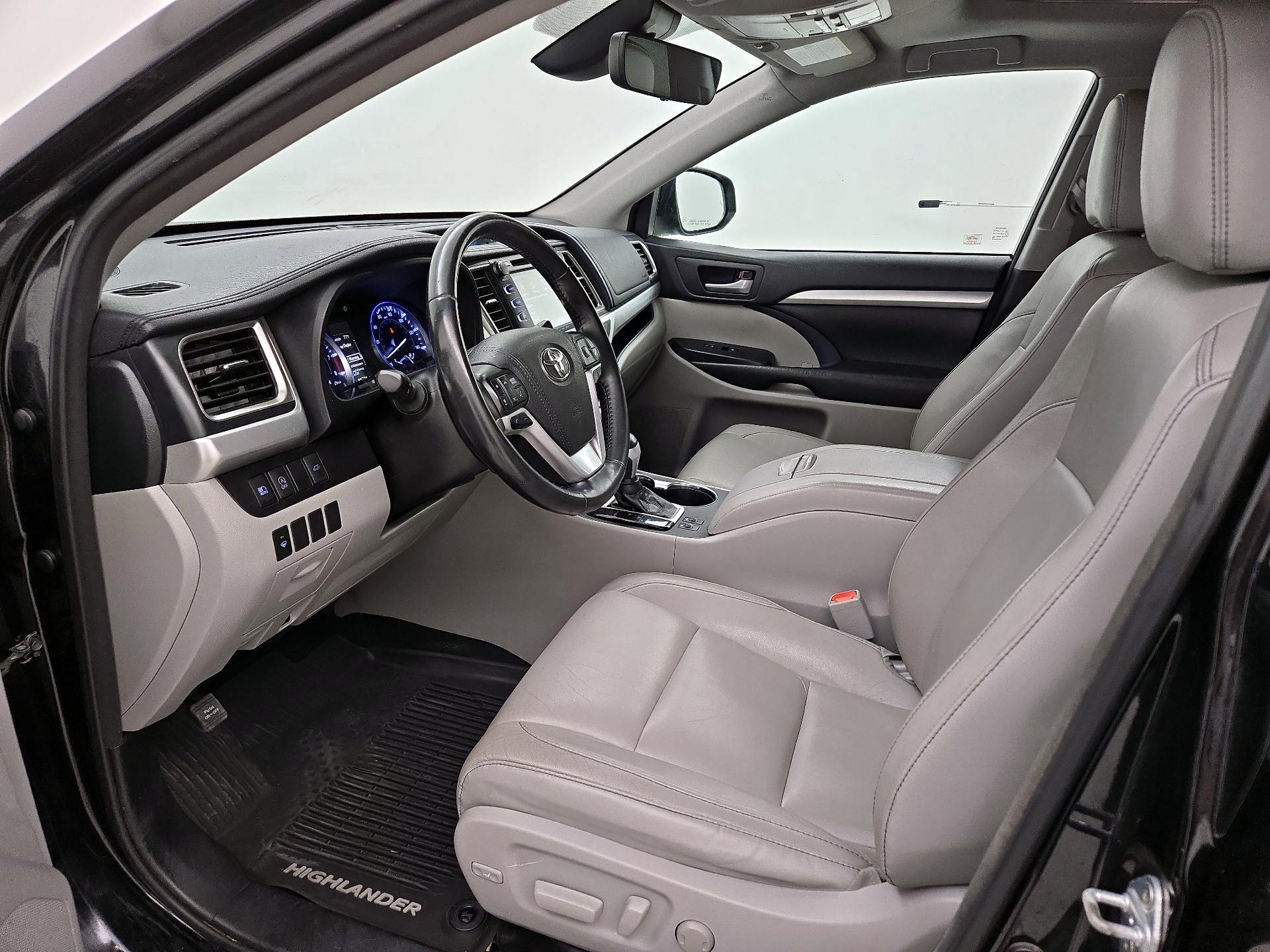 Thumbnail: 2018 Toyota Highlander - 11