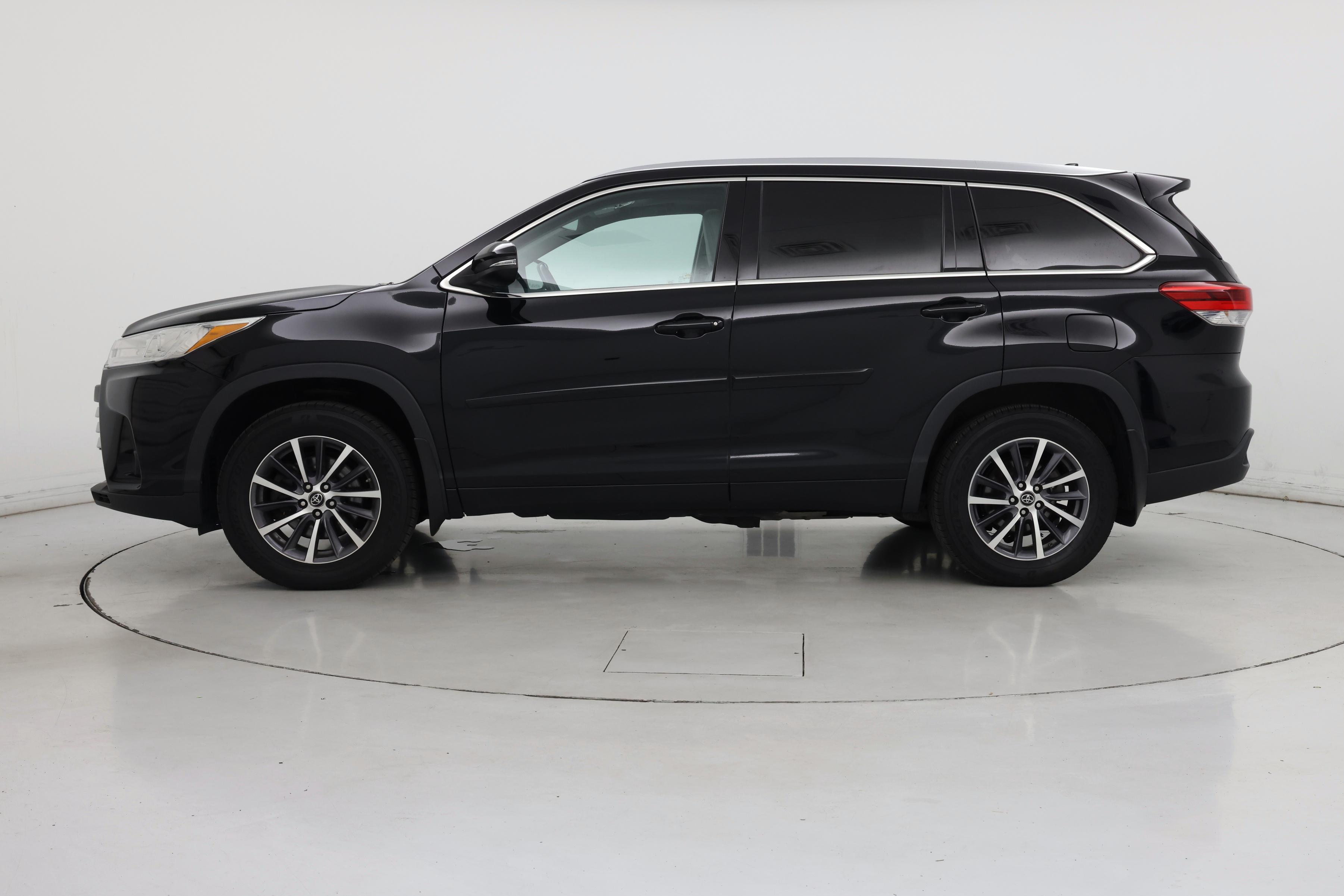 Thumbnail: 2018 Toyota Highlander - 3