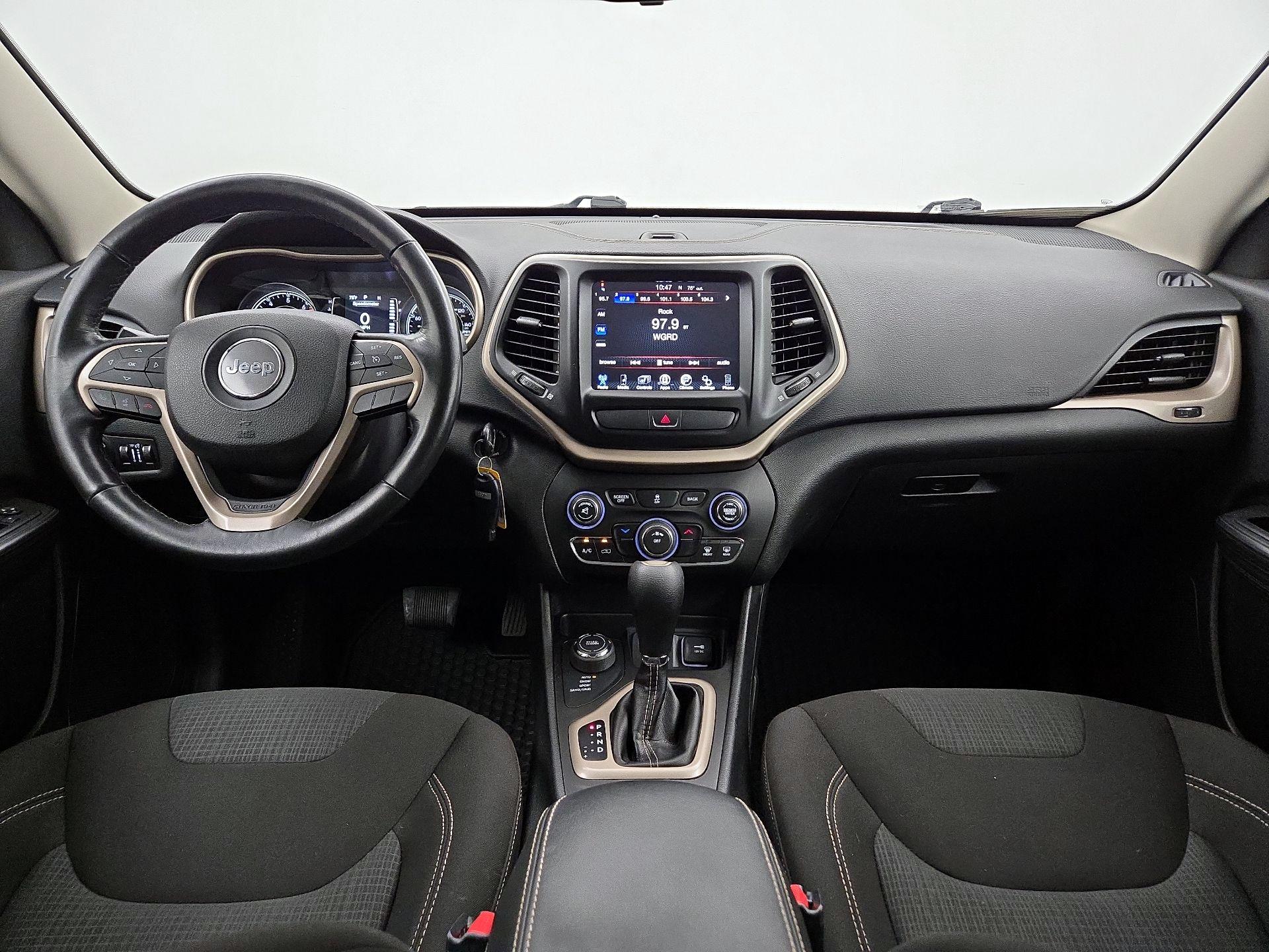 Thumbnail: 2016 Jeep Cherokee - 9