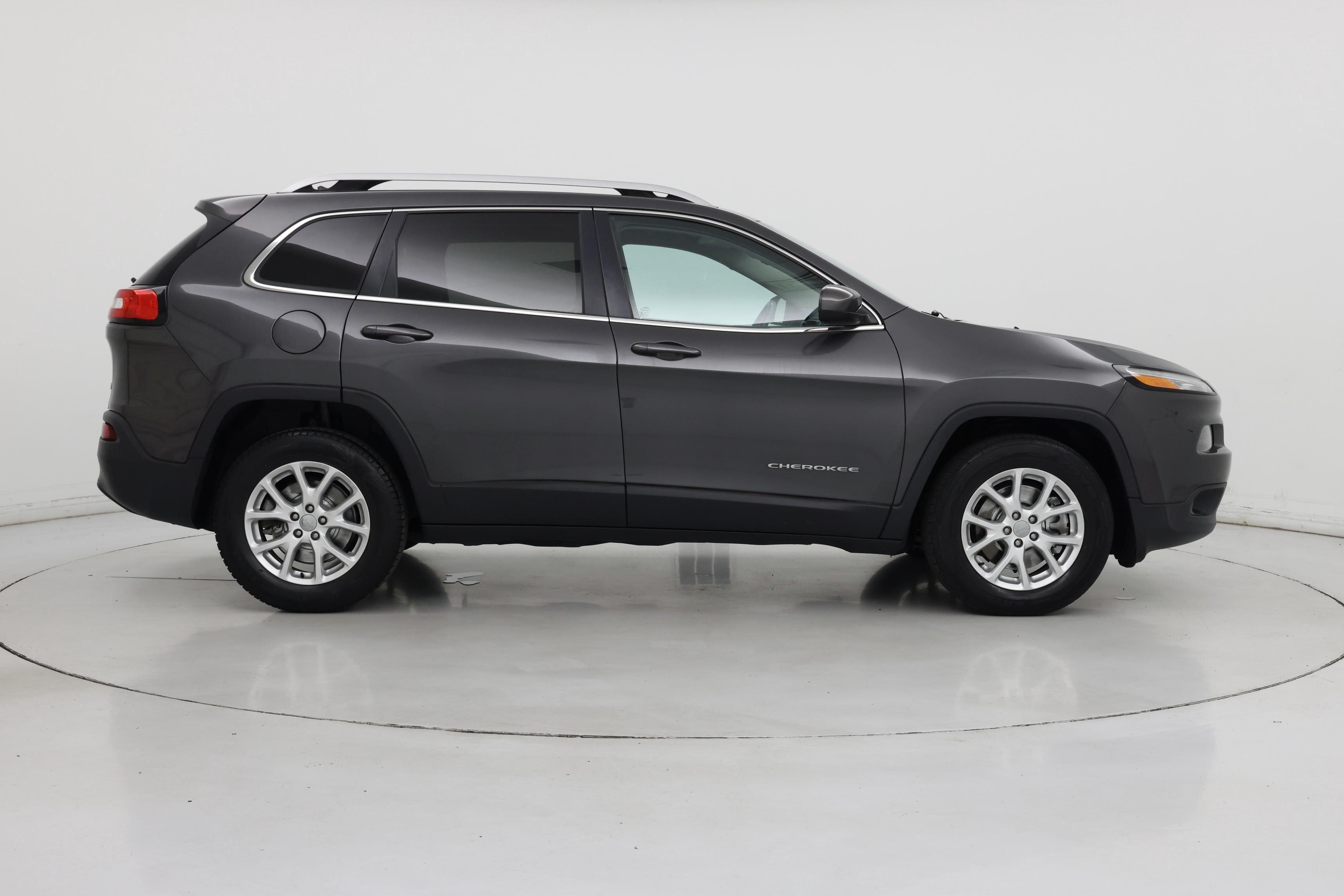 Thumbnail: 2016 Jeep Cherokee - 7