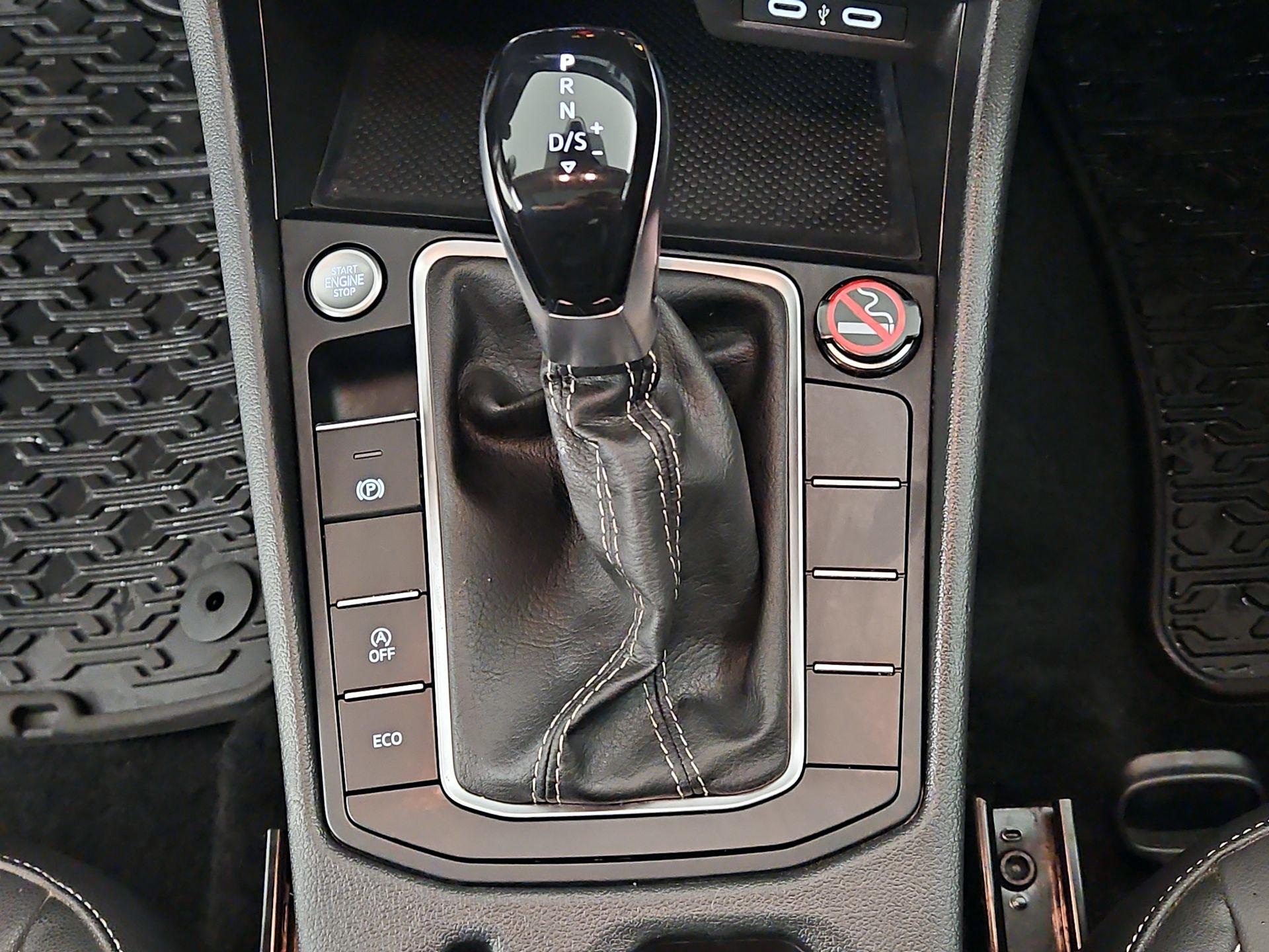Thumbnail: 2024 Volkswagen Jetta - 15