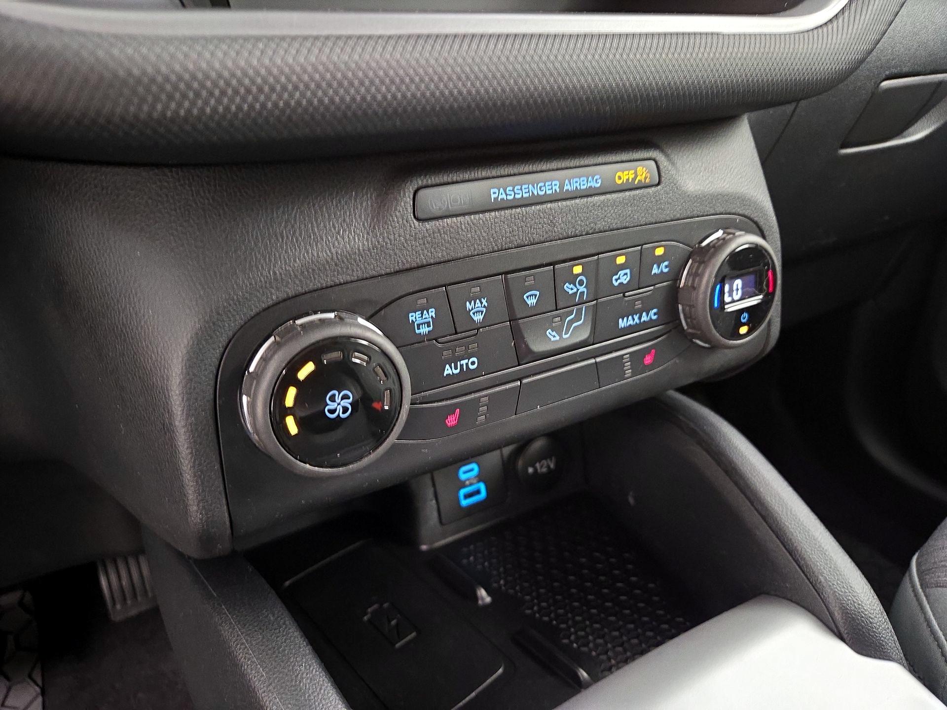 Thumbnail: 2021 Ford Bronco Sport - 16