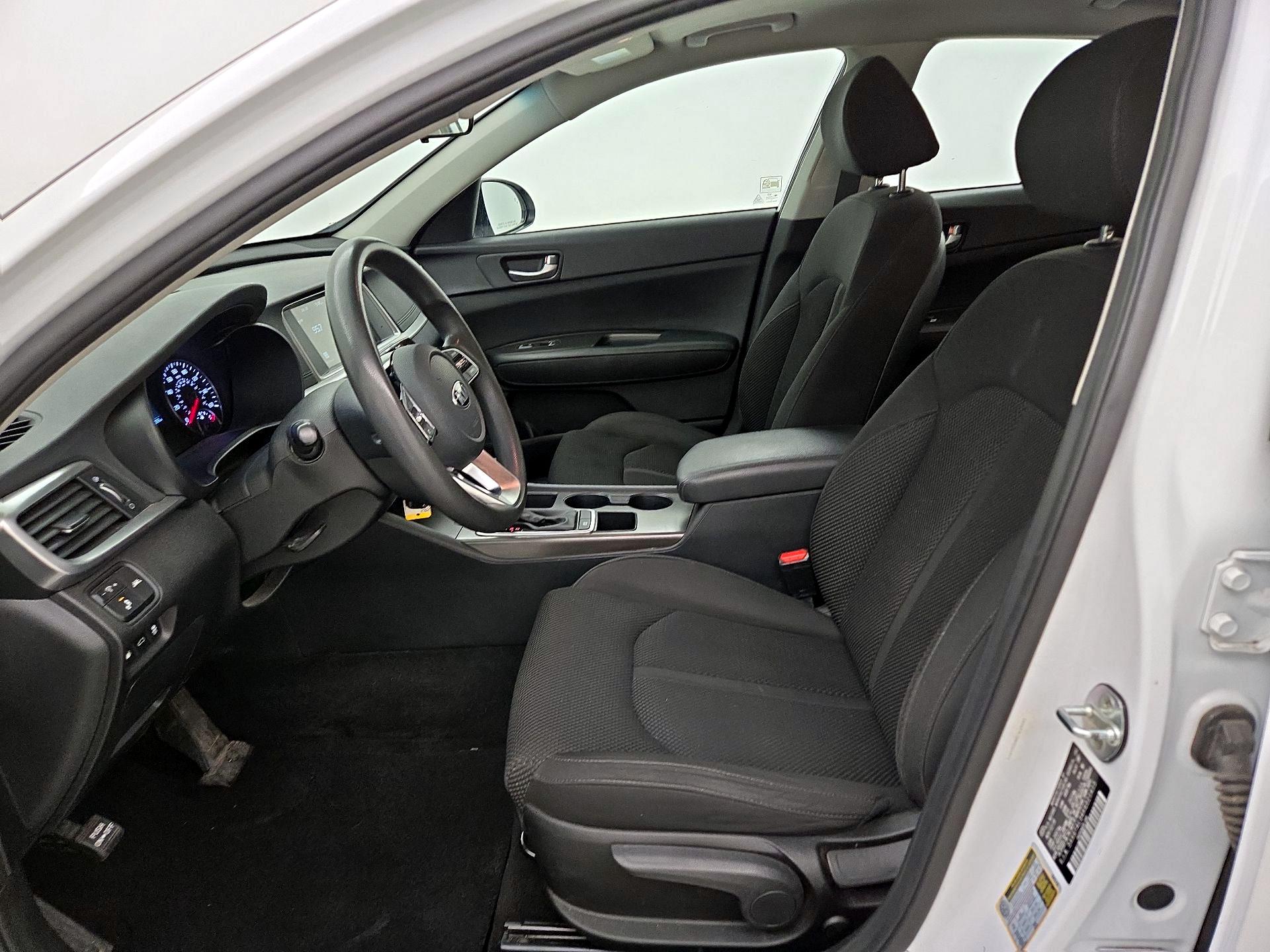 Thumbnail: 2019 Kia Optima - 11
