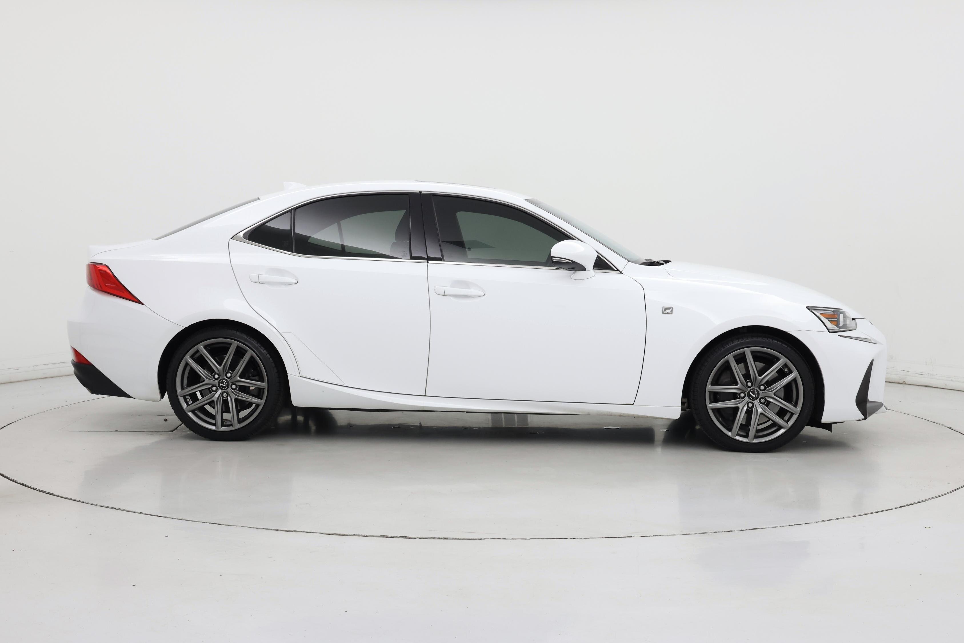 Thumbnail: 2017 Lexus IS - 7