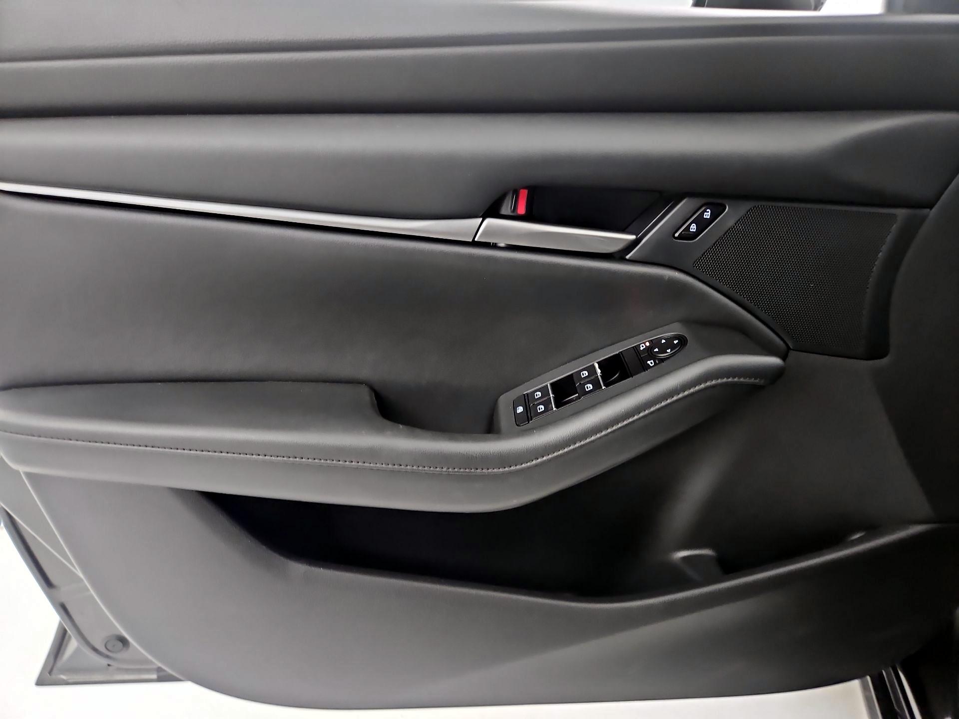 Thumbnail: 2020 Mazda Mazda3 - 10