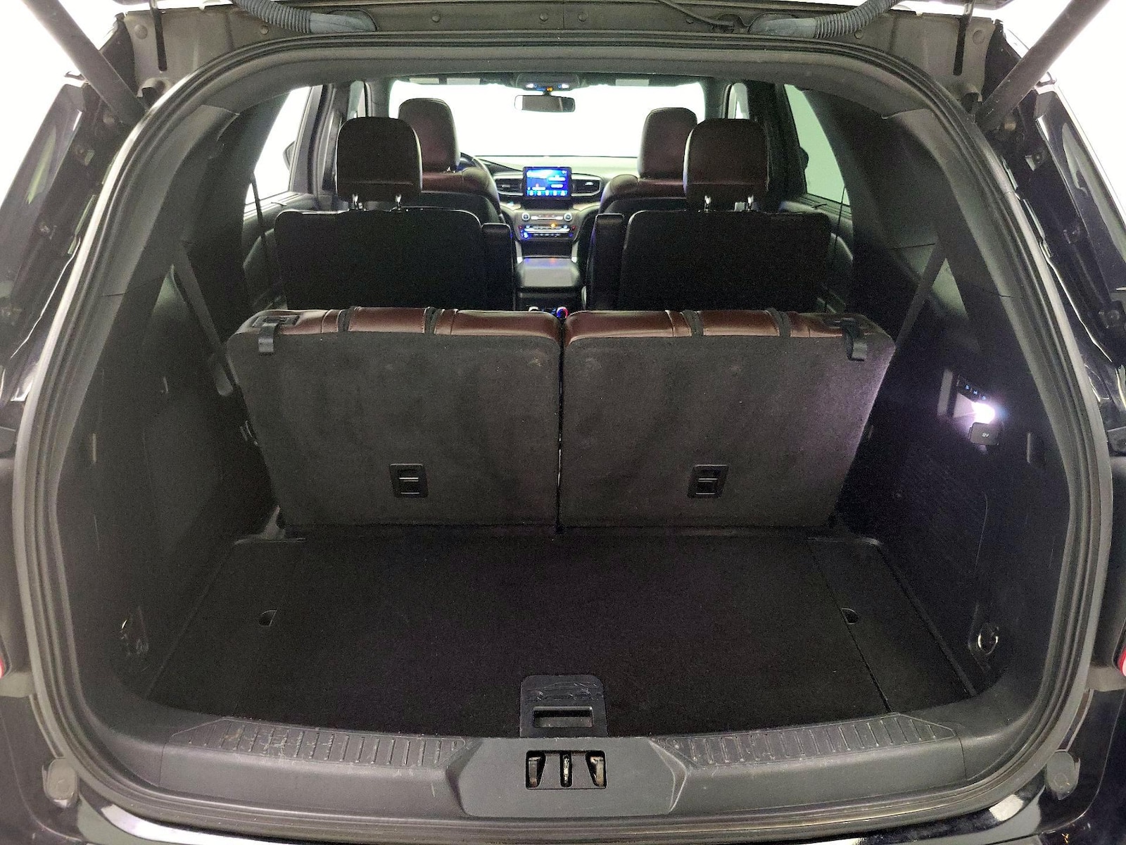 2020 Ford Explorer Platinum - Photo 23
