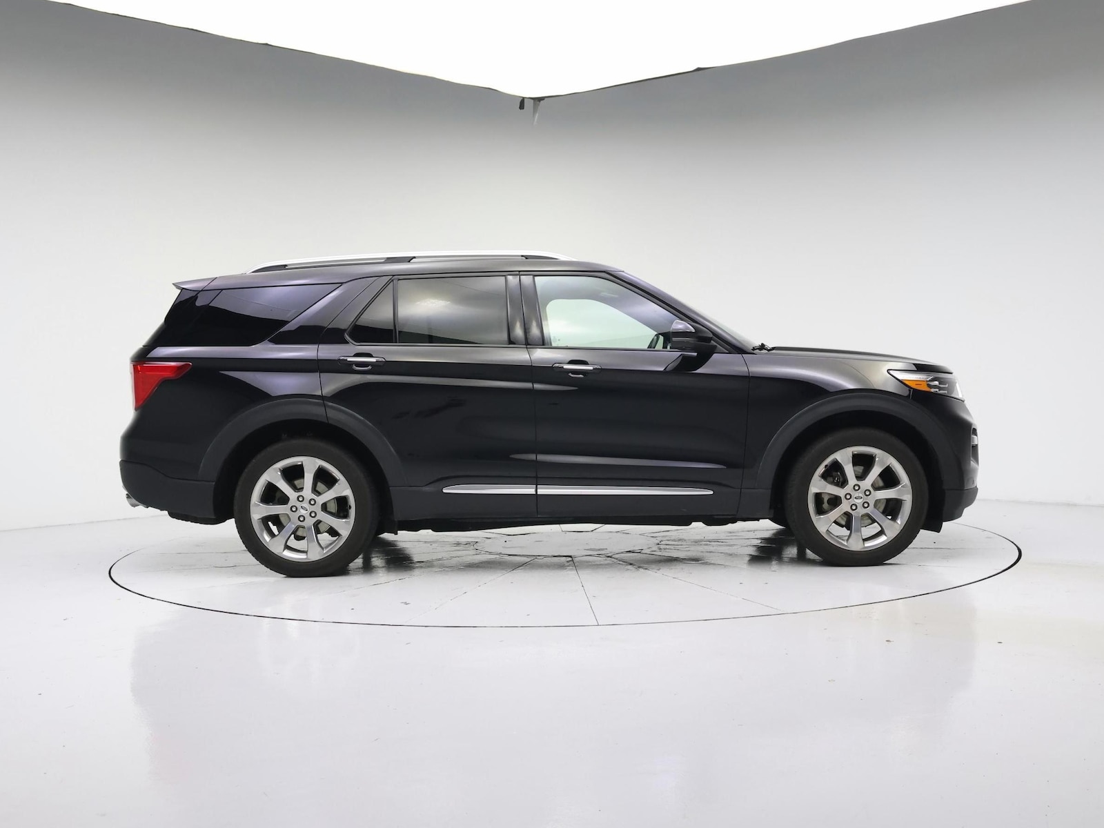 2020 Ford Explorer Platinum - Photo 8