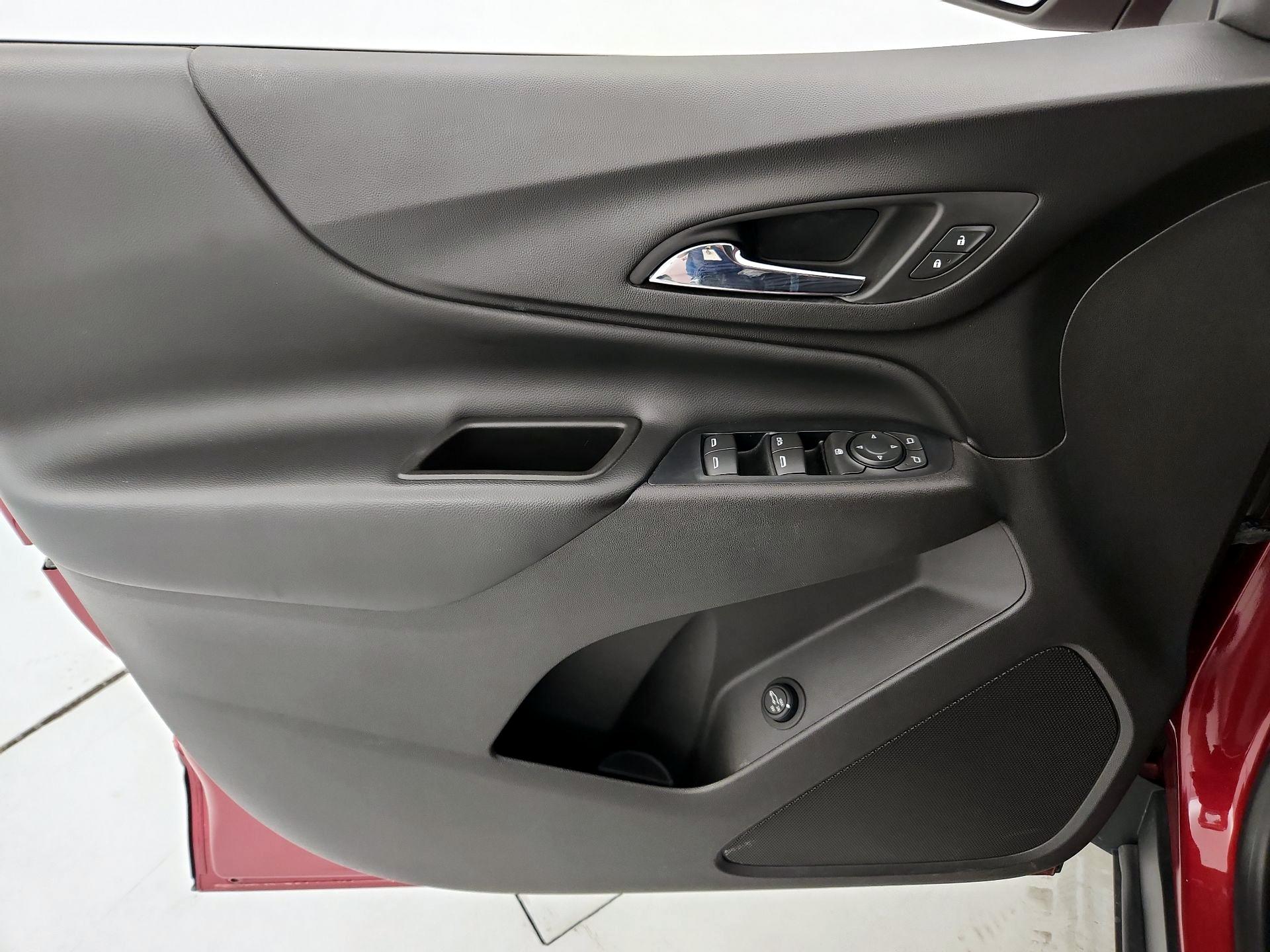 Thumbnail: 2019 Chevrolet Equinox - 12