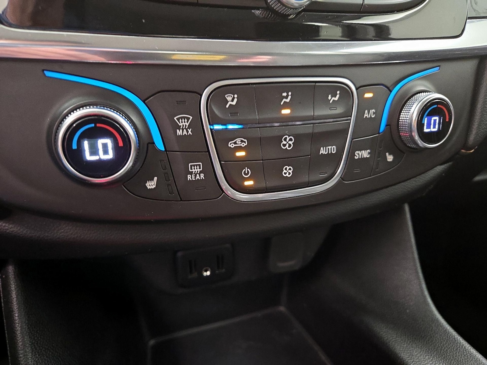 2018 Chevrolet Traverse 1LT - Photo 17