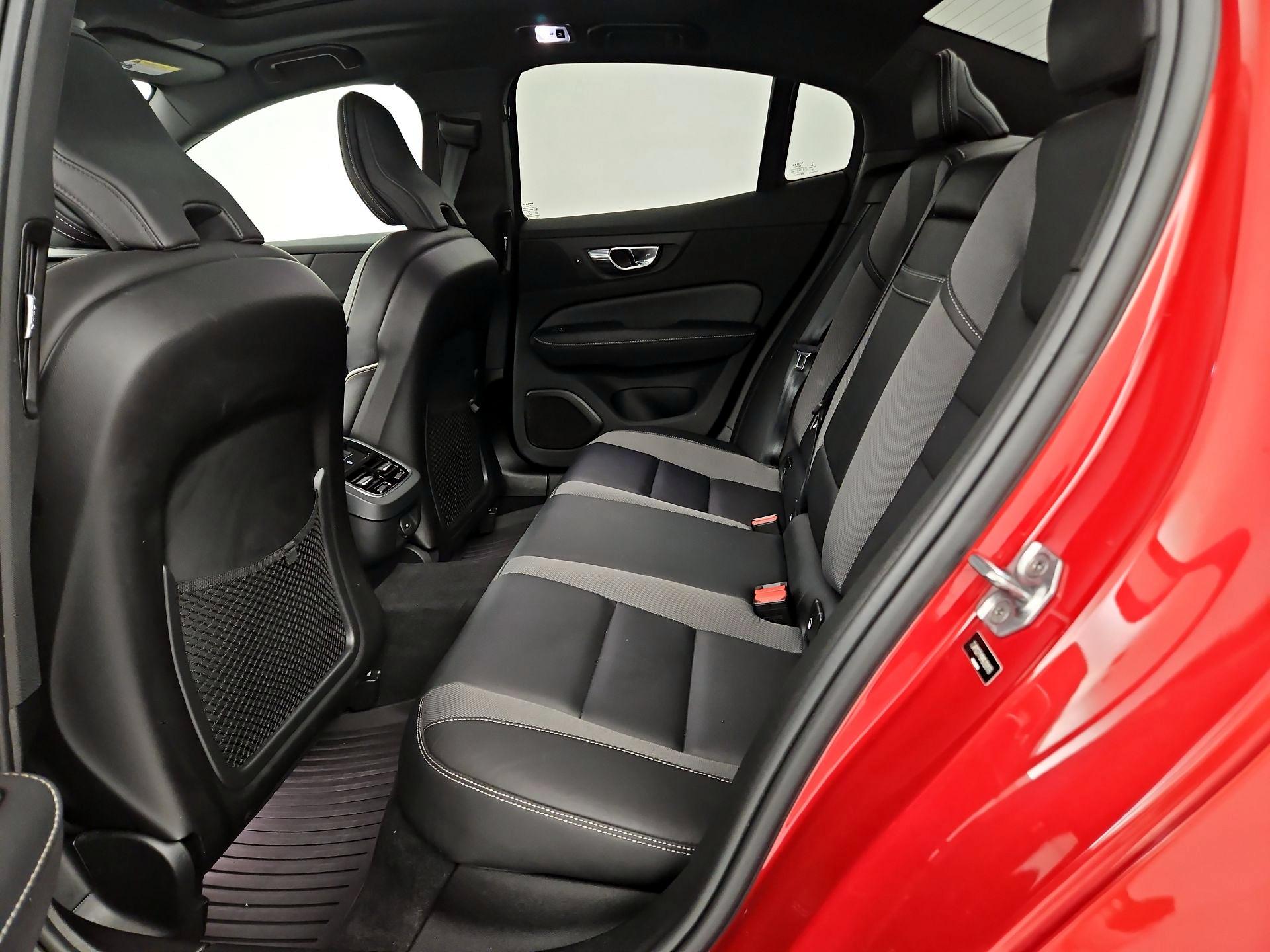 Thumbnail: 2021 Volvo S60 - 19