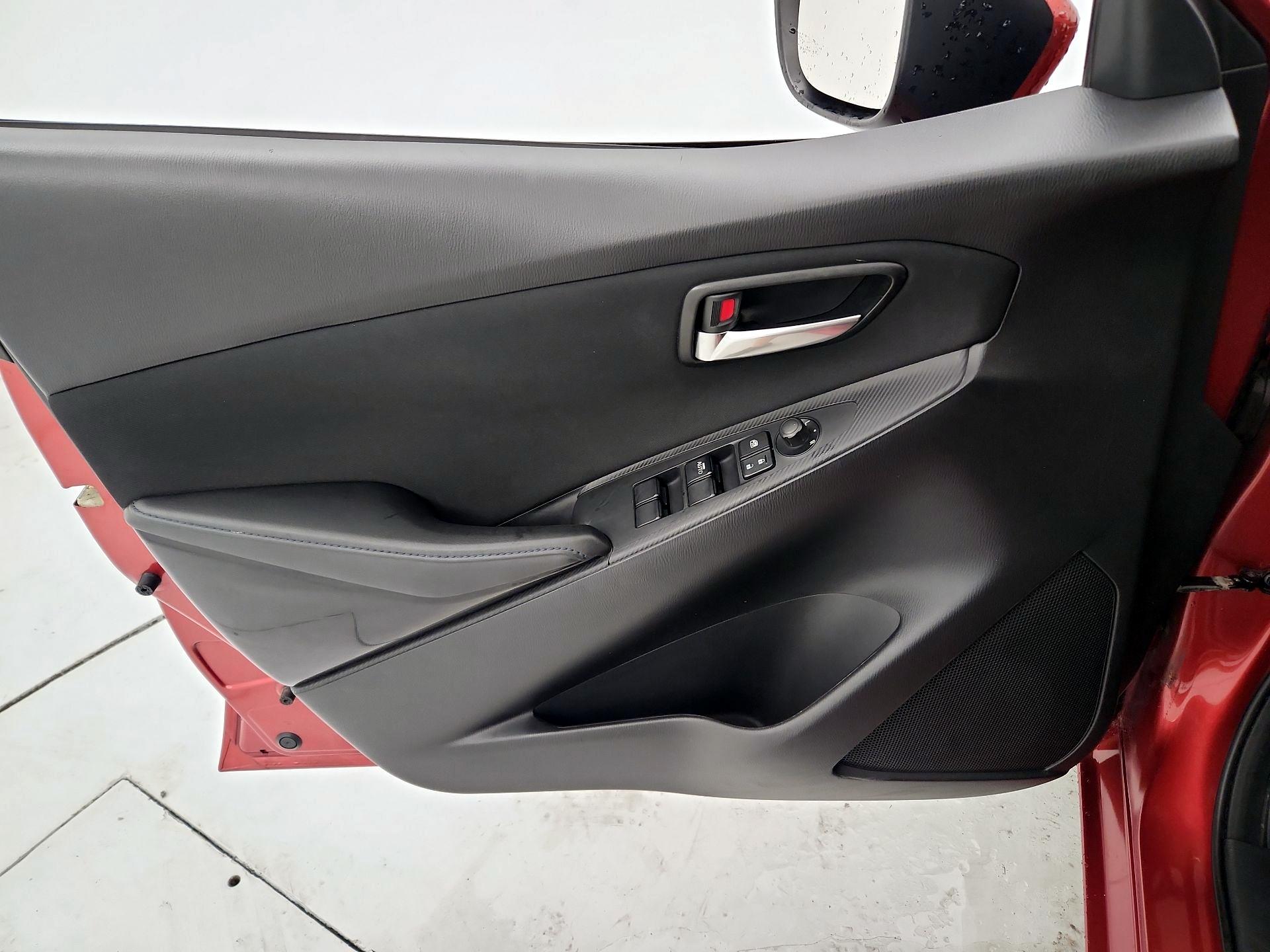 Thumbnail: 2018 Toyota Yaris iA - 12