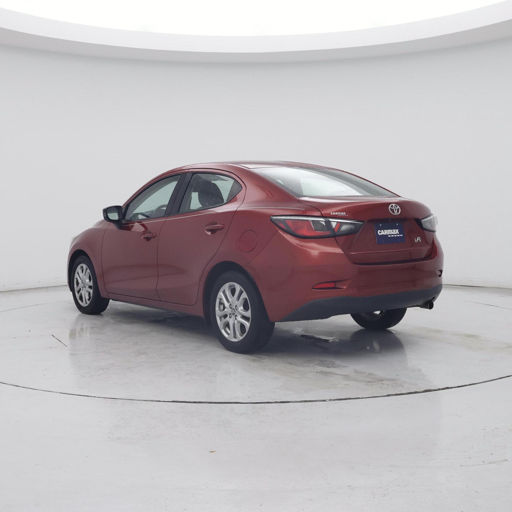 Thumbnail: 2018 Toyota Yaris iA - 2