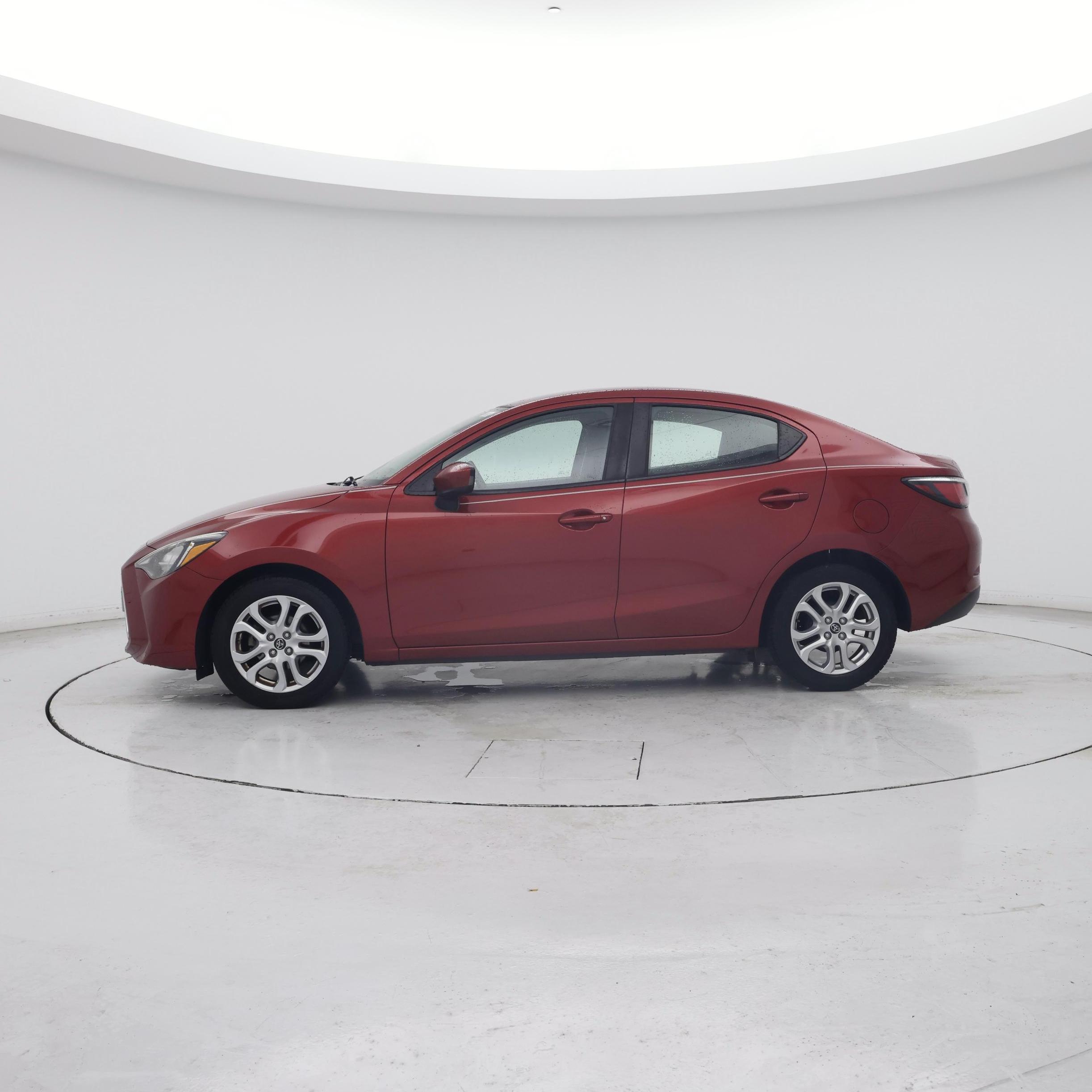 Thumbnail: 2018 Toyota Yaris iA - 3