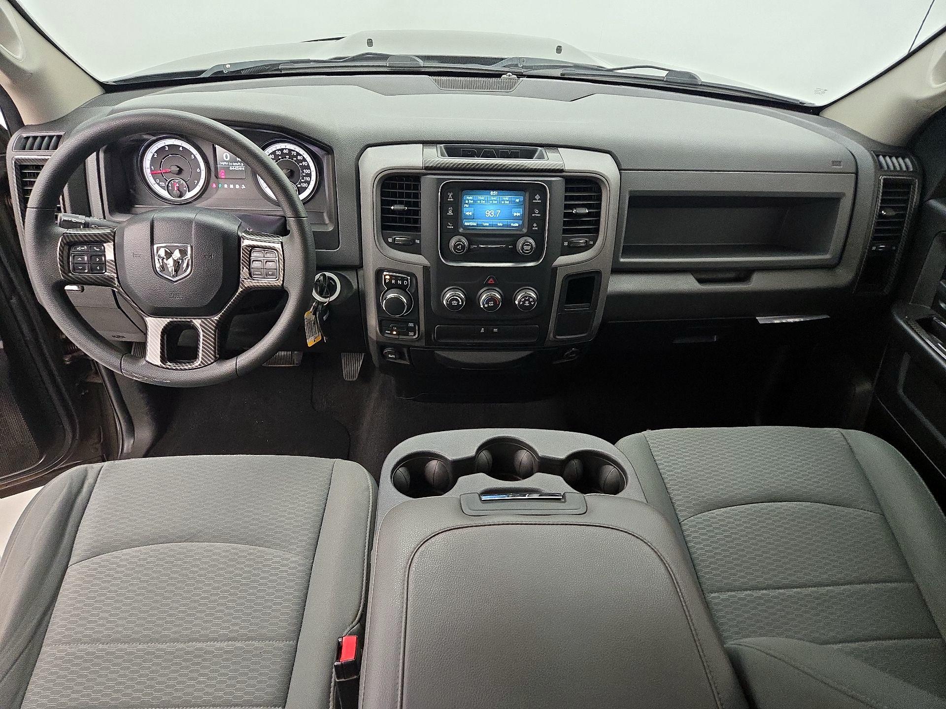 Thumbnail: 2019 RAM 1500 Classic - 9