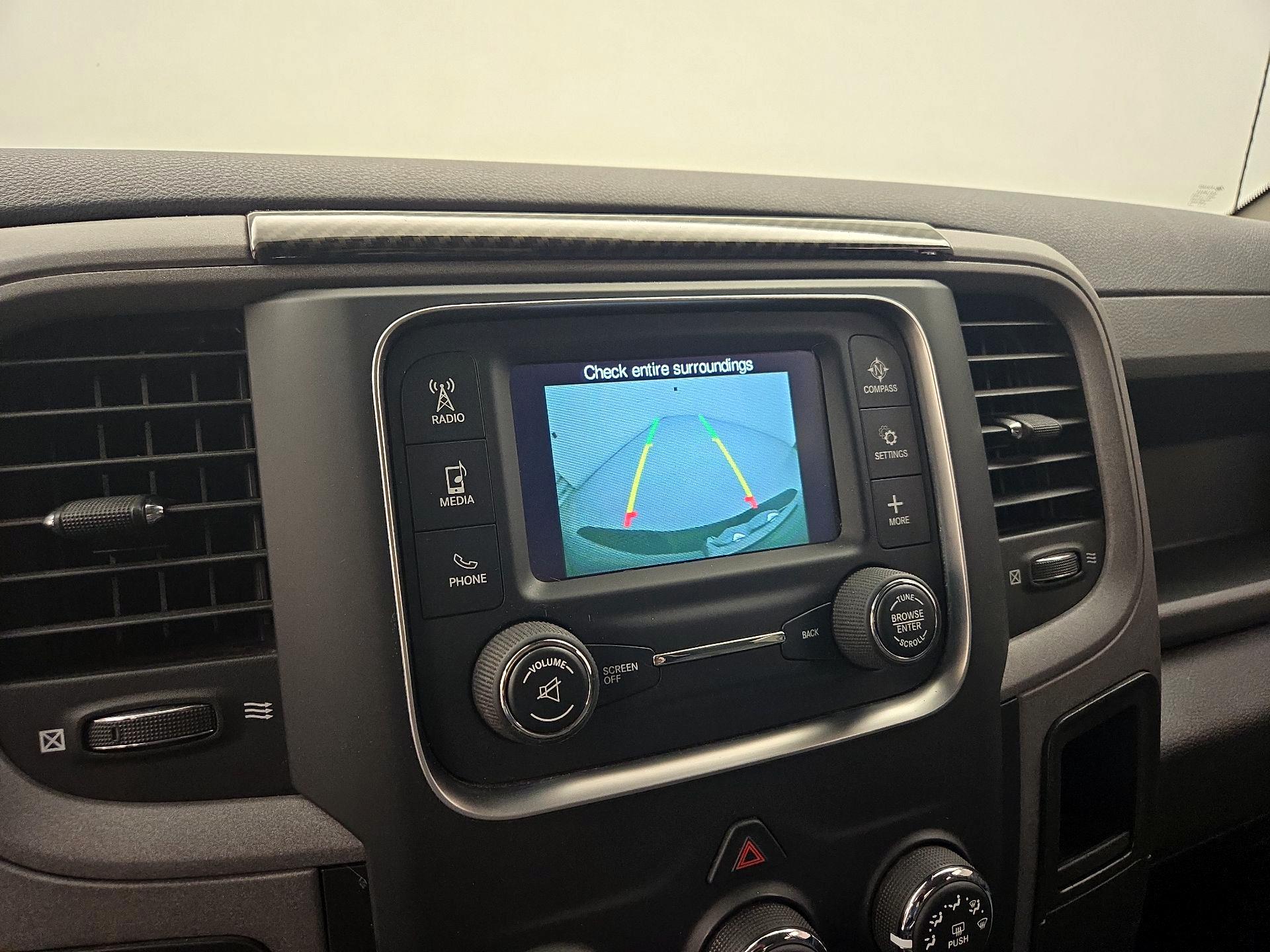 Thumbnail: 2019 RAM 1500 Classic - 14