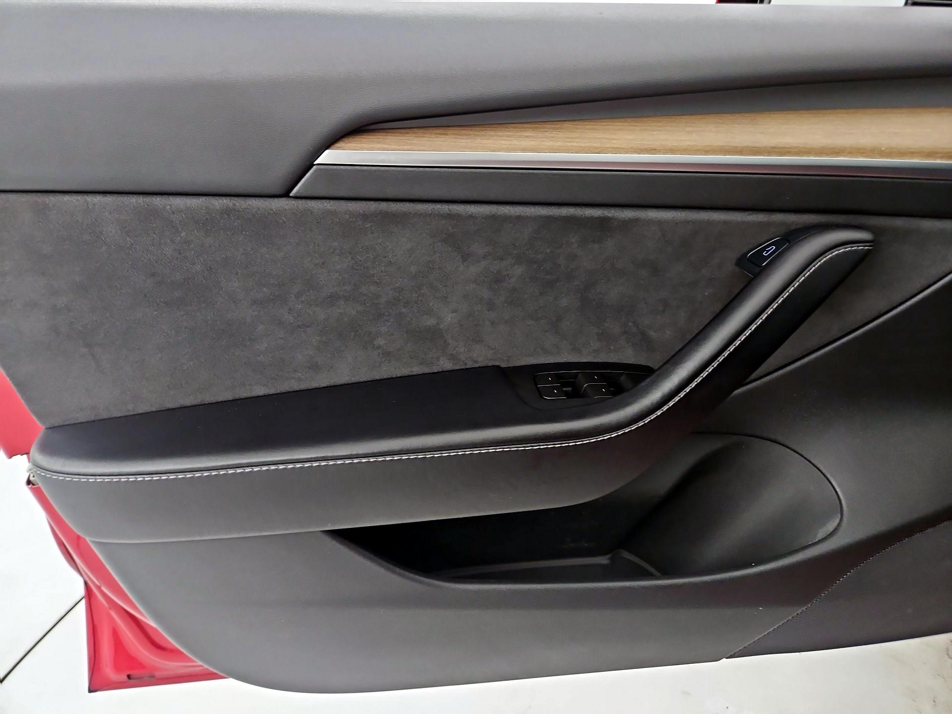 Thumbnail: 2021 Tesla Model 3 - 10