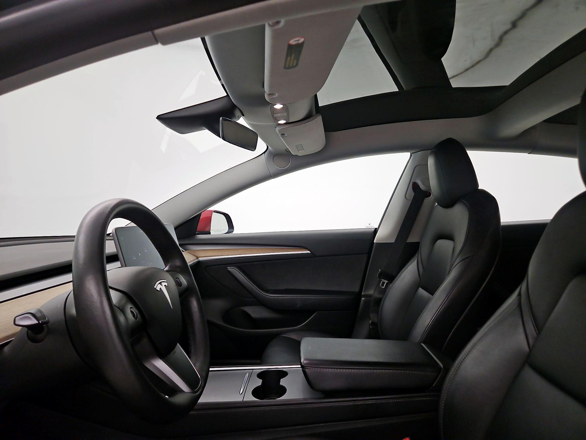 Thumbnail: 2021 Tesla Model 3 - 16