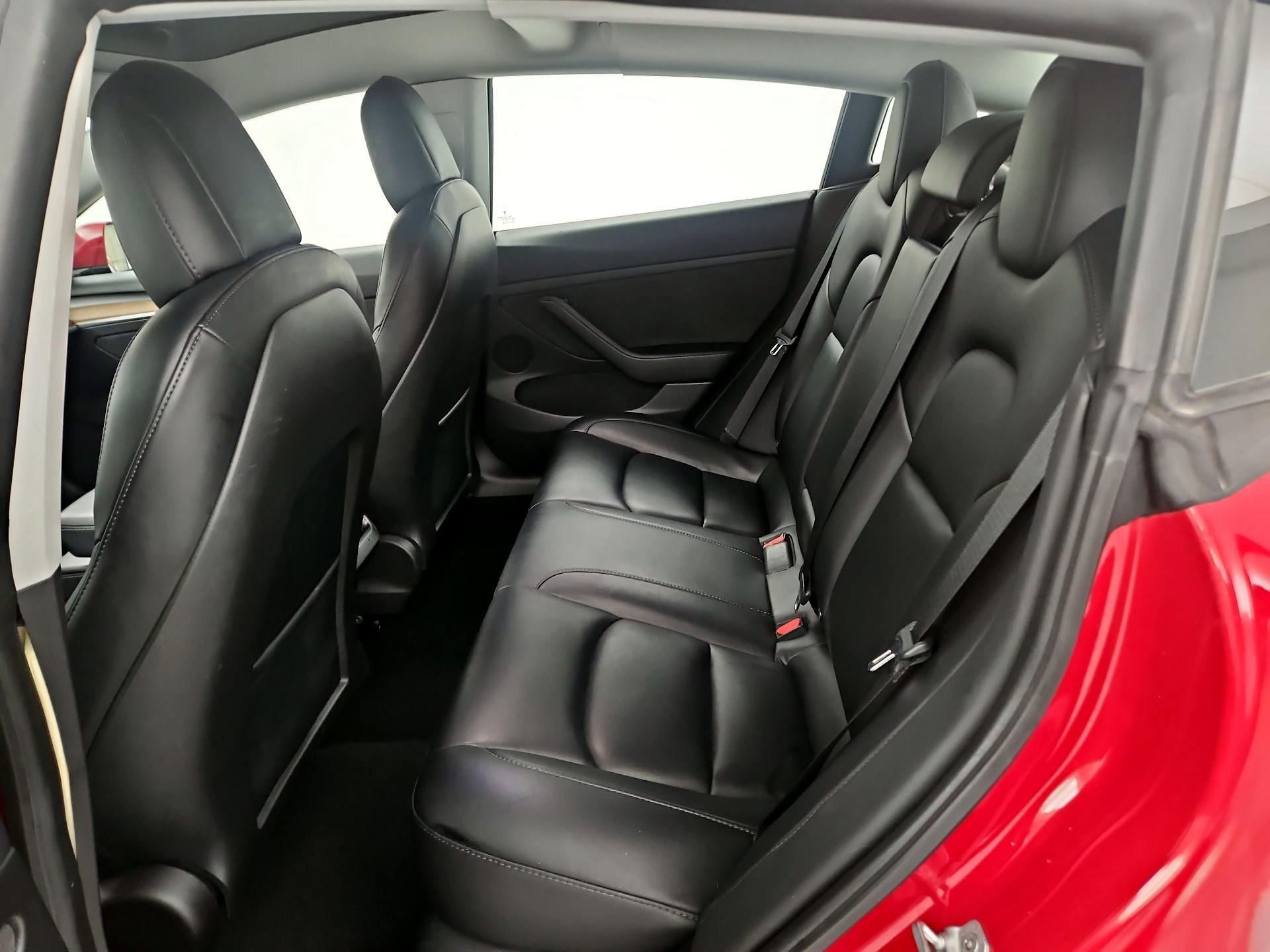 Thumbnail: 2021 Tesla Model 3 - 17
