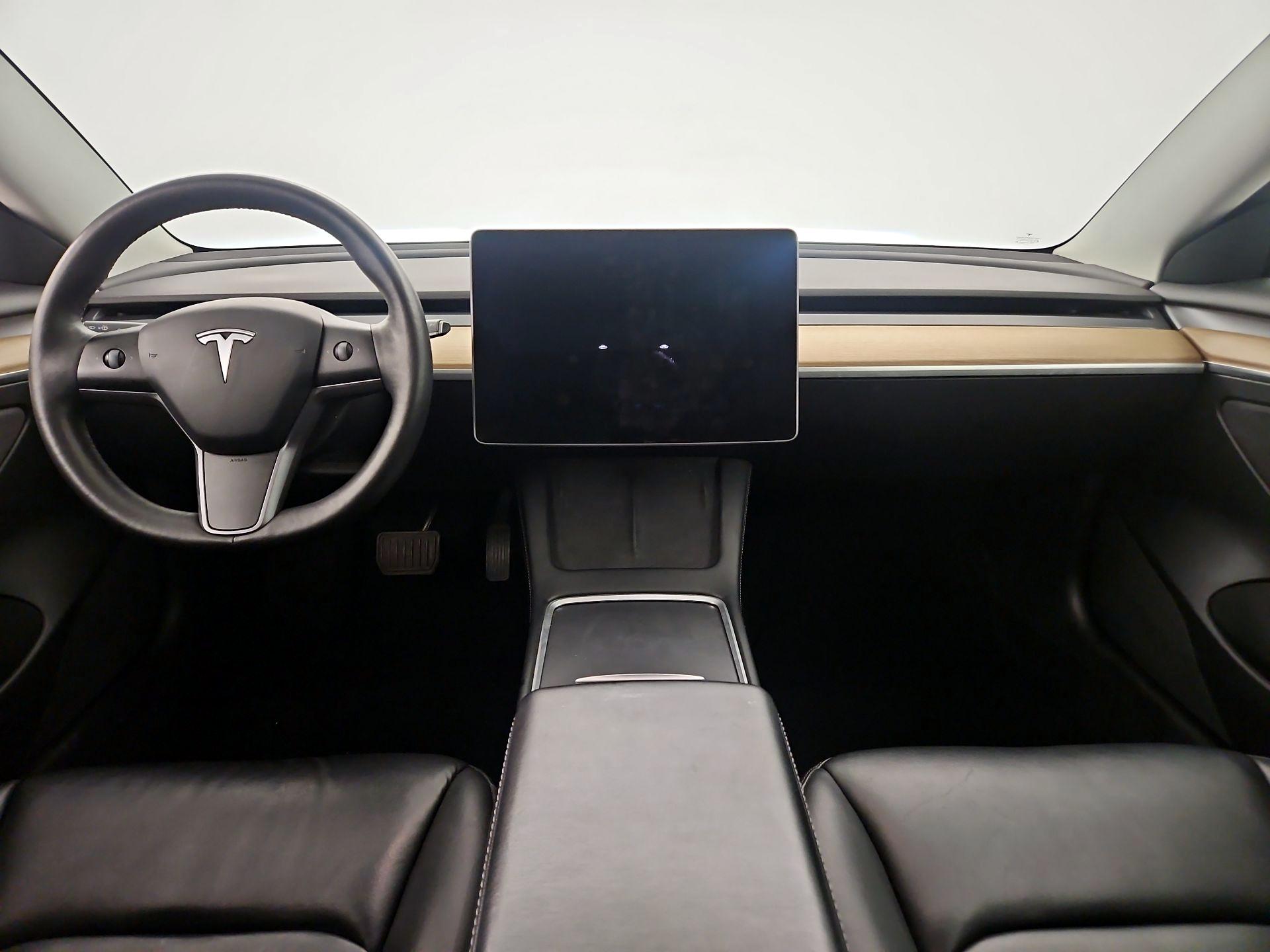 Thumbnail: 2021 Tesla Model 3 - 8