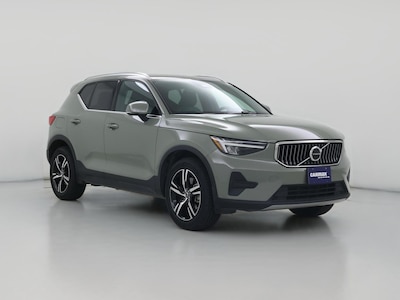 2024 Volvo XC40 B5 Core Dark Theme
