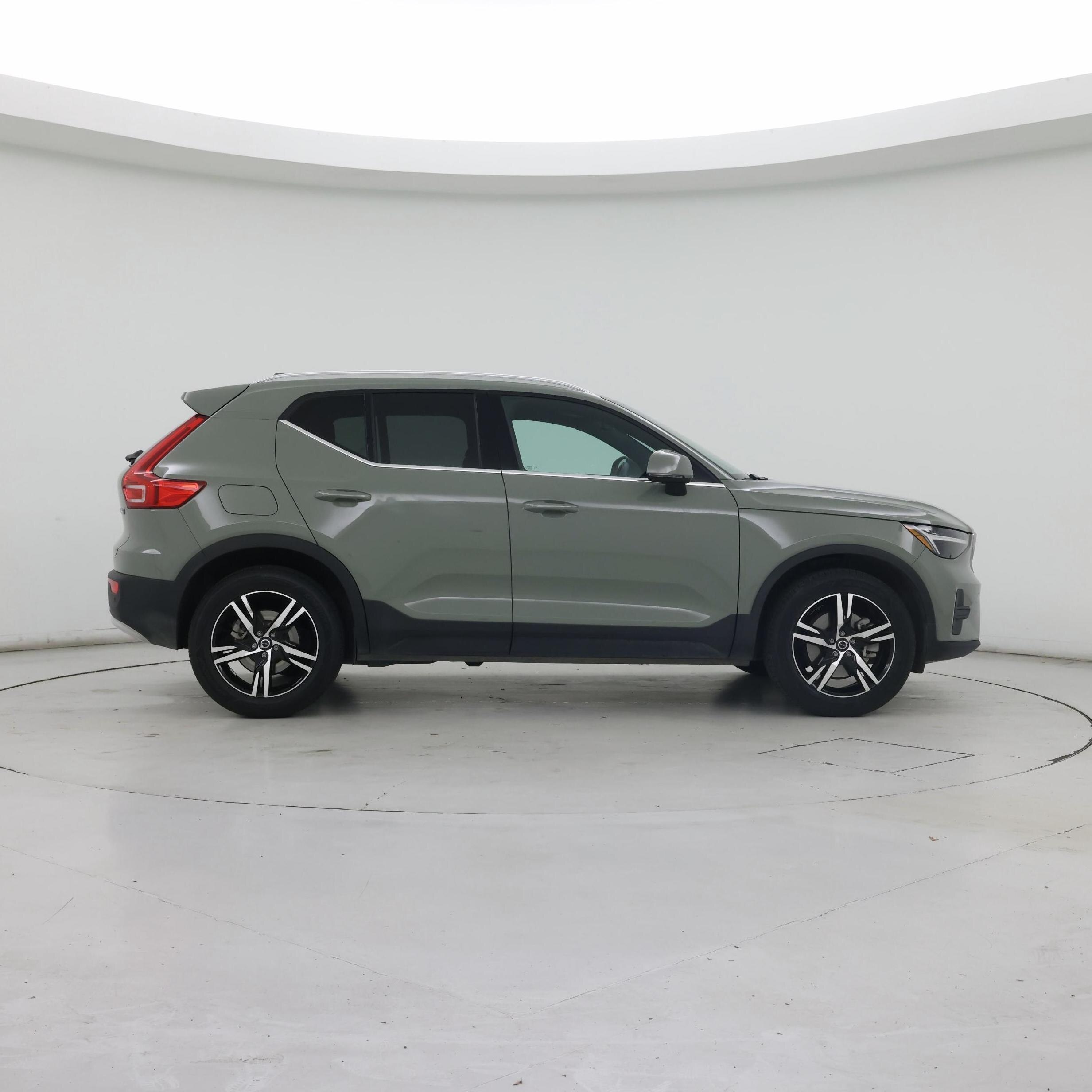 Thumbnail: 2024 Volvo XC40 - 7