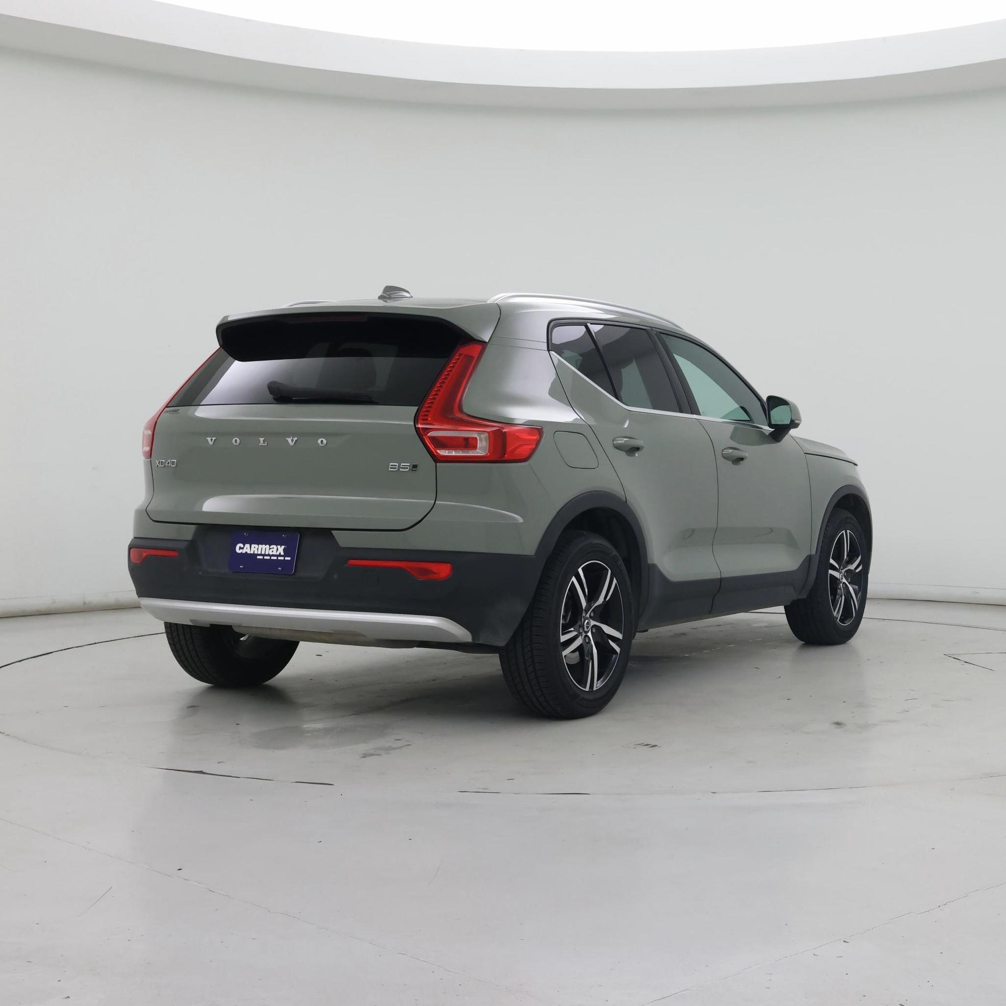 Thumbnail: 2024 Volvo XC40 - 8