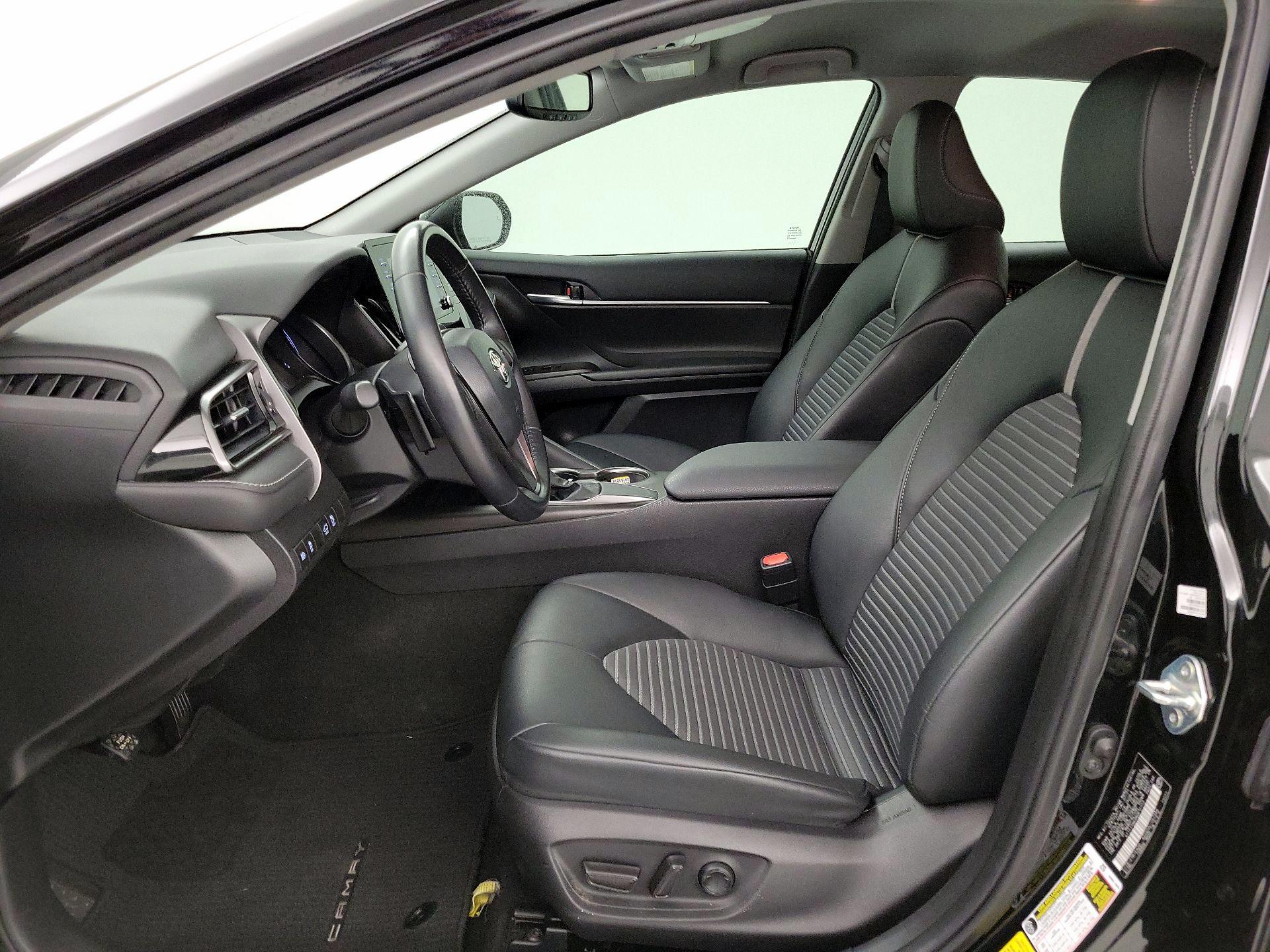 Thumbnail: 2021 Toyota Camry - 11