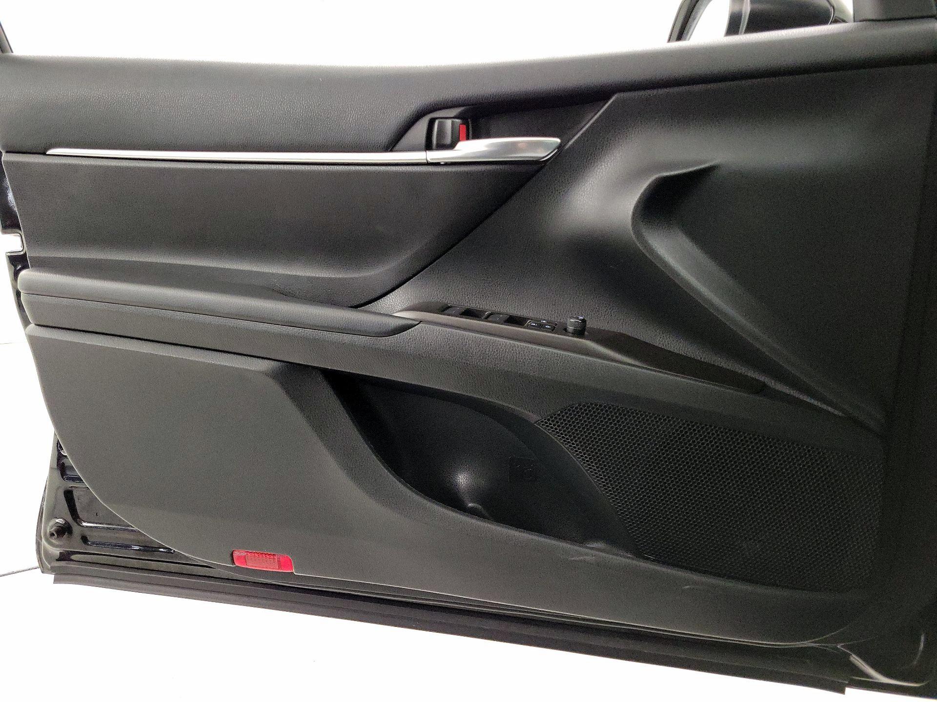 Thumbnail: 2021 Toyota Camry - 12