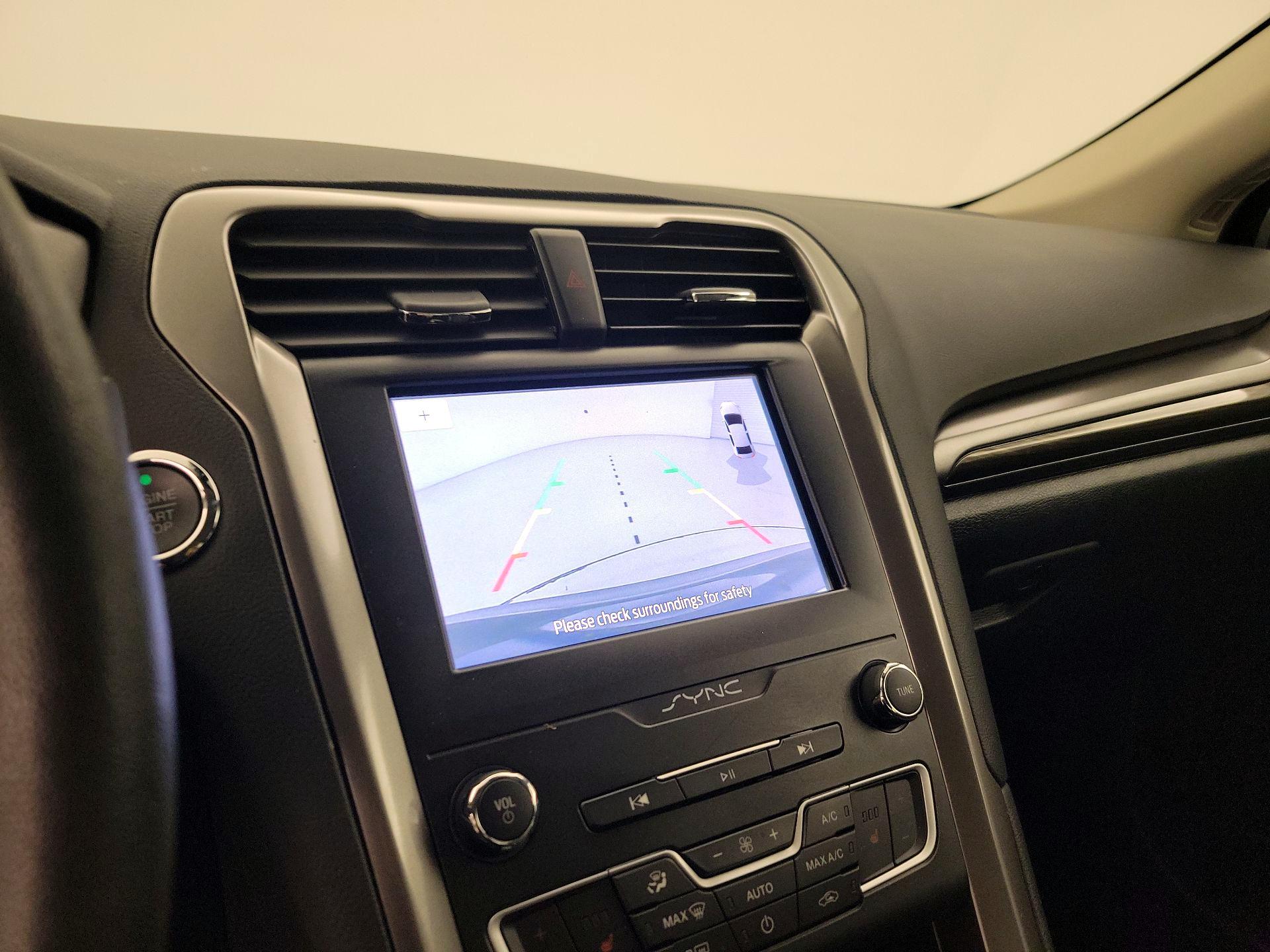 Thumbnail: 2020 Ford Fusion - 14