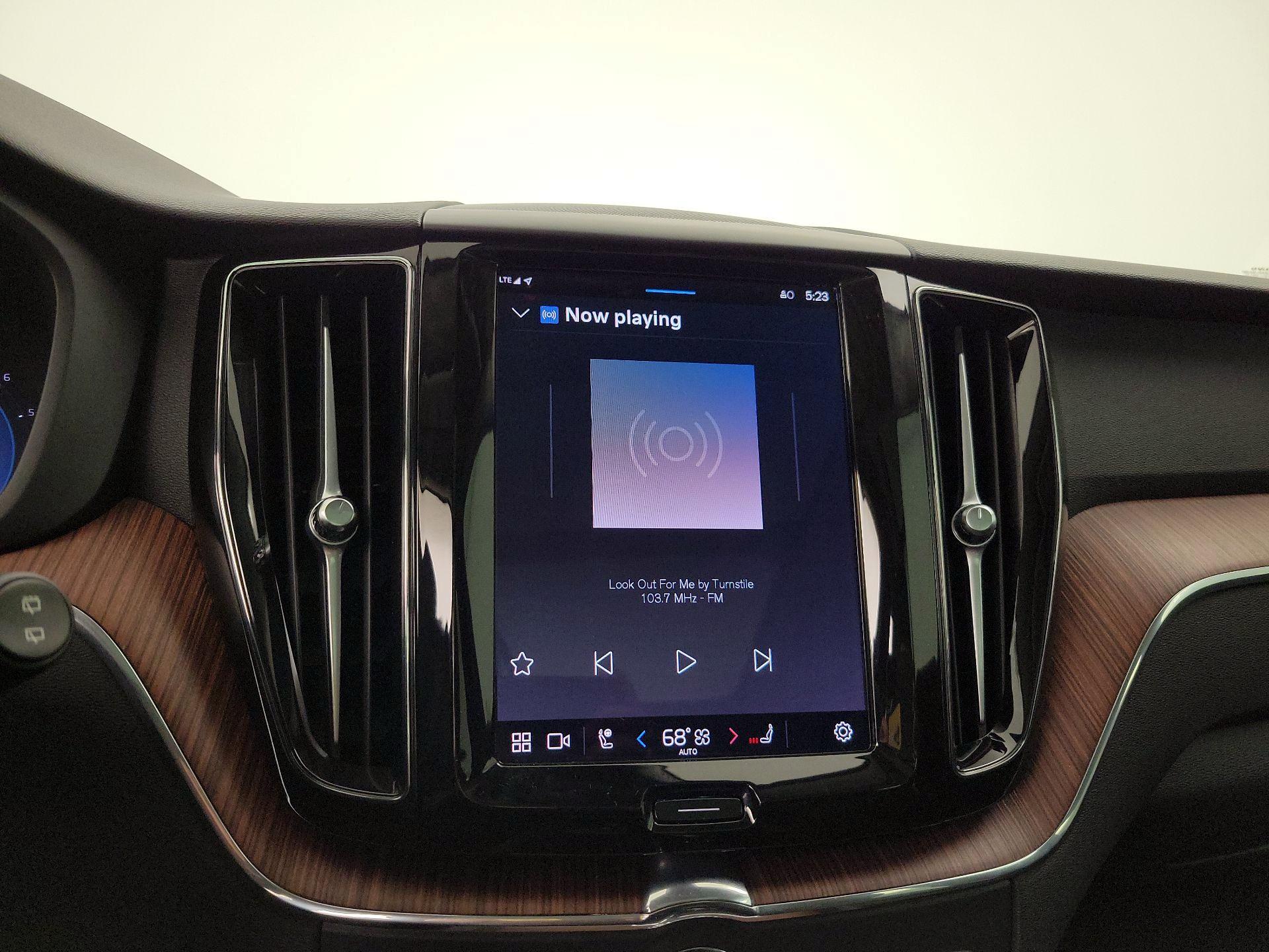 Thumbnail: 2024 Volvo XC60 - 16