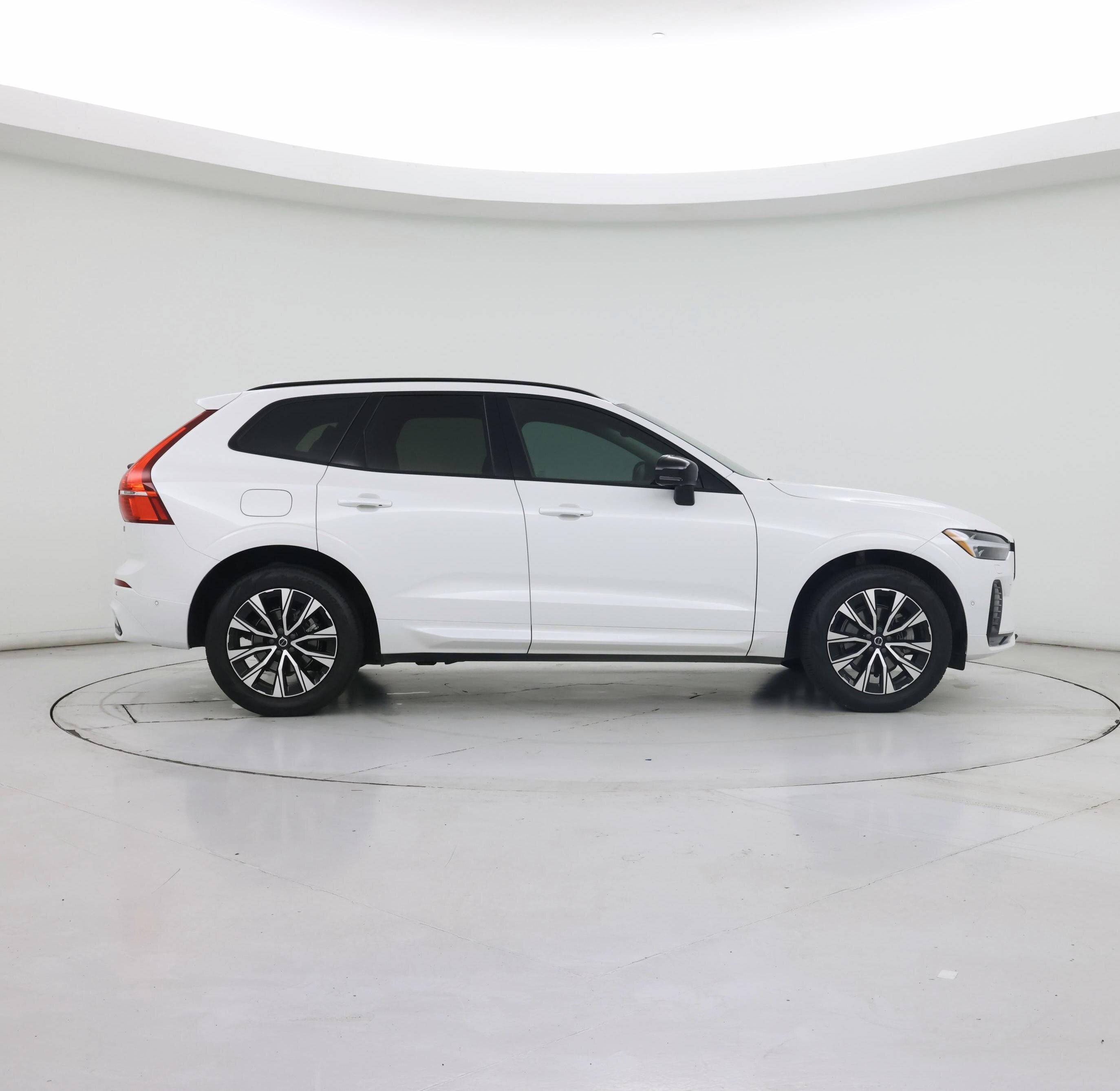 Thumbnail: 2024 Volvo XC60 - 7