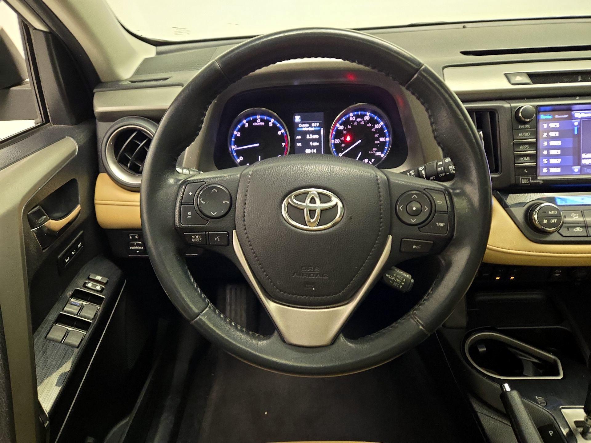Thumbnail: 2018 Toyota RAV4 - 10