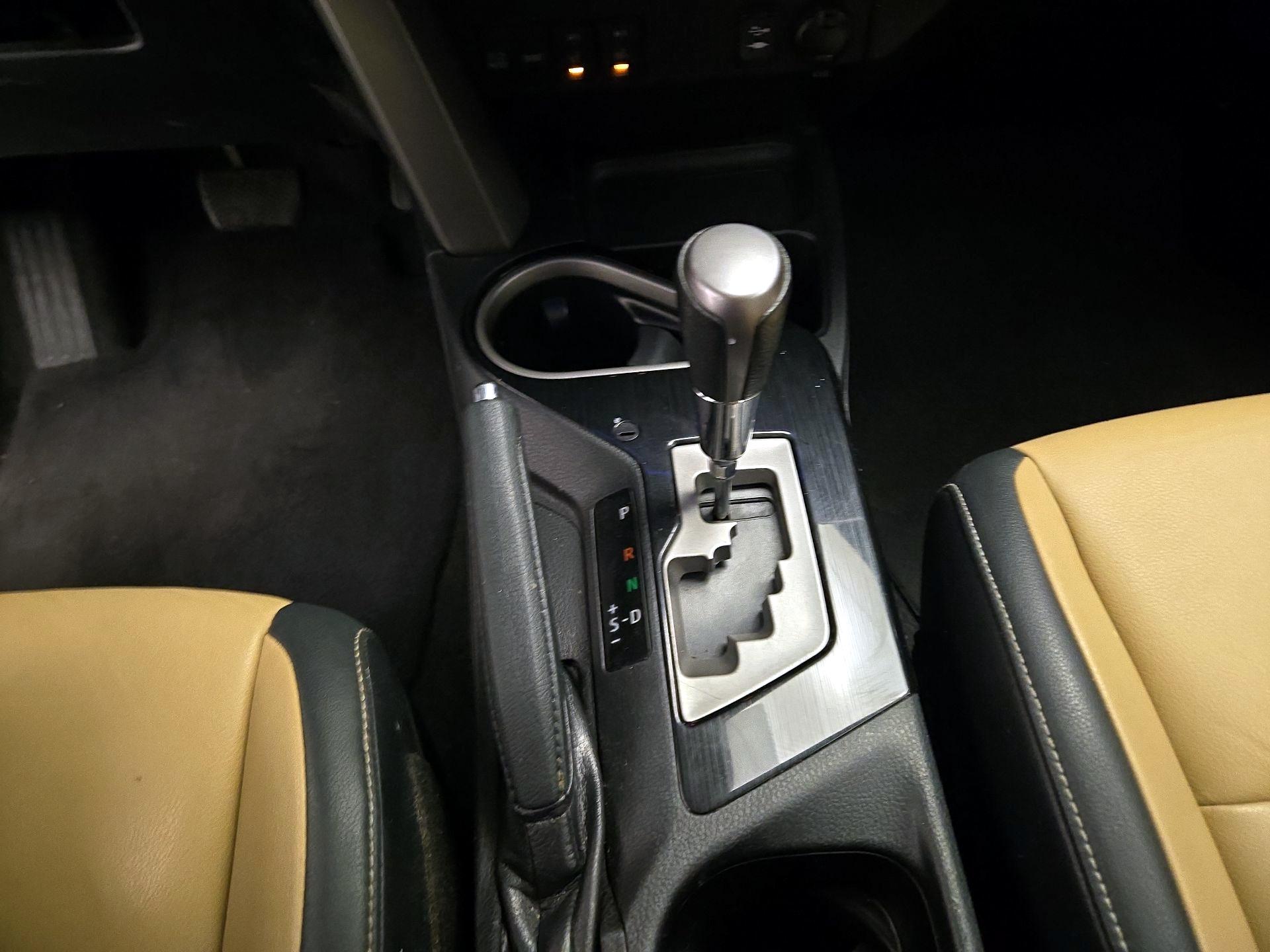 Thumbnail: 2018 Toyota RAV4 - 17