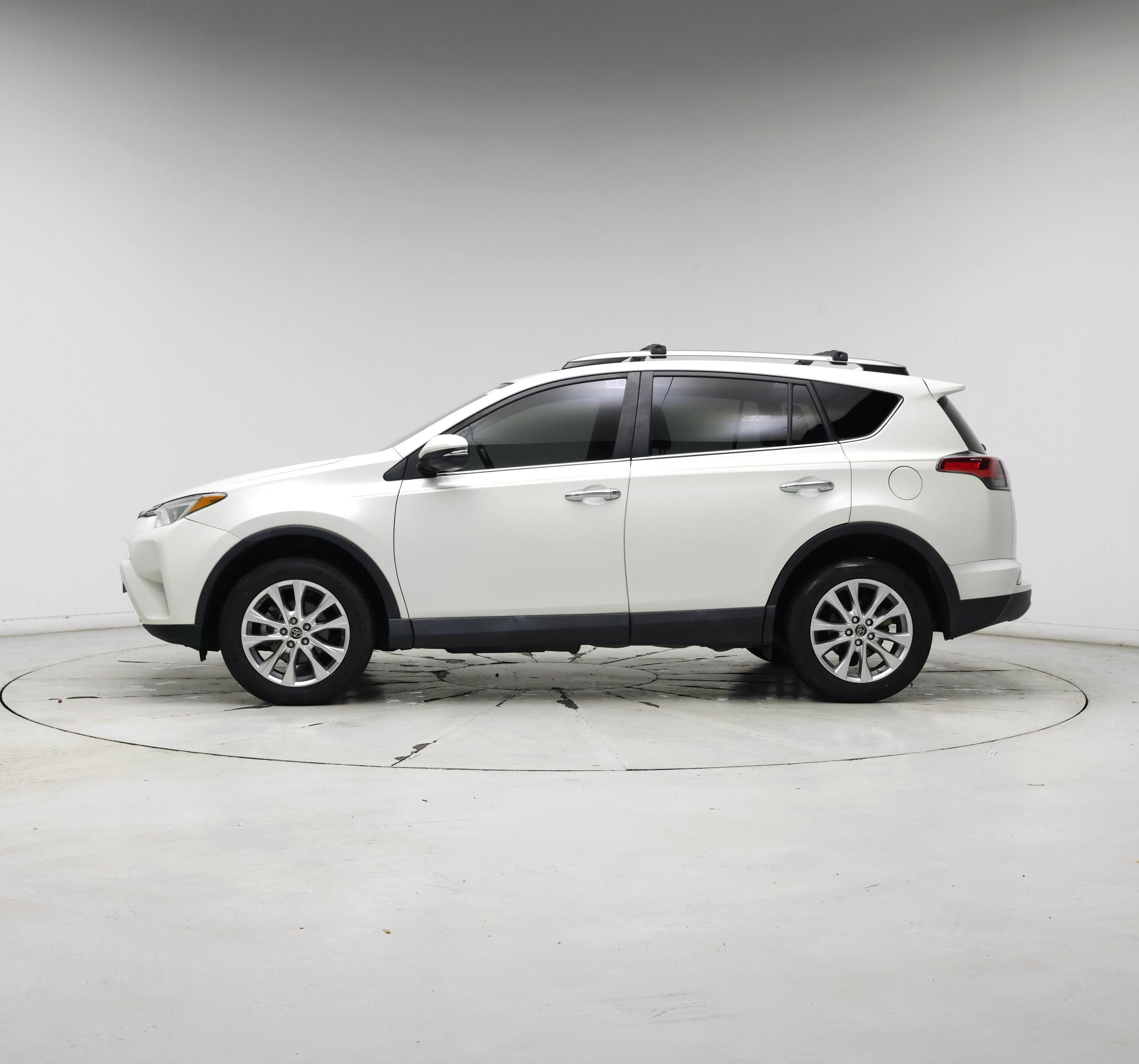 Thumbnail: 2018 Toyota RAV4 - 3