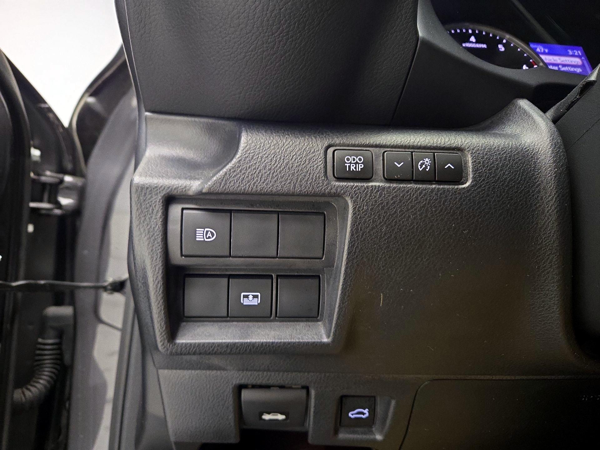 Thumbnail: 2022 Lexus IS - 11