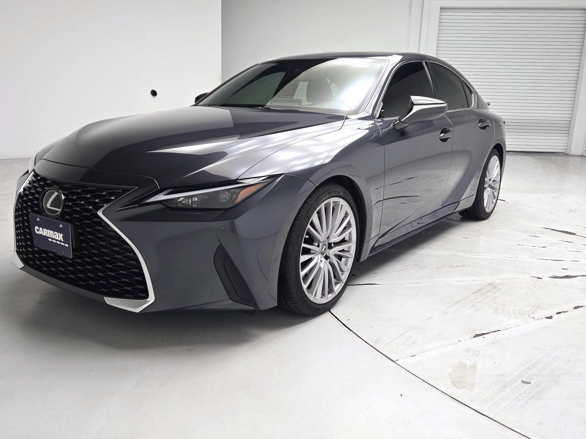 Thumbnail: 2022 Lexus IS - 3