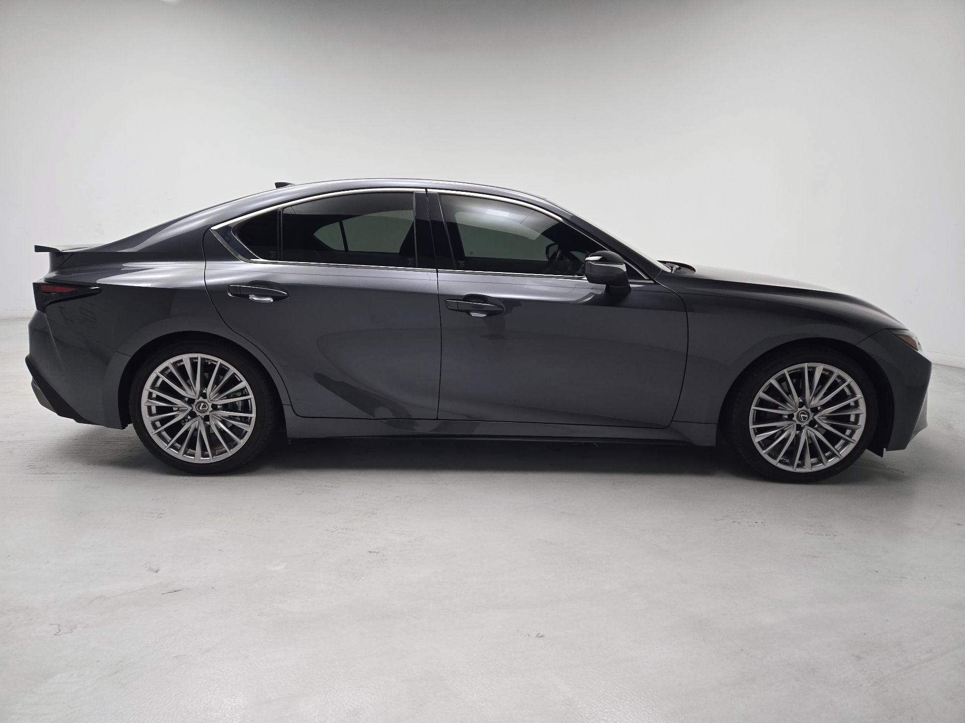 Thumbnail: 2022 Lexus IS - 4