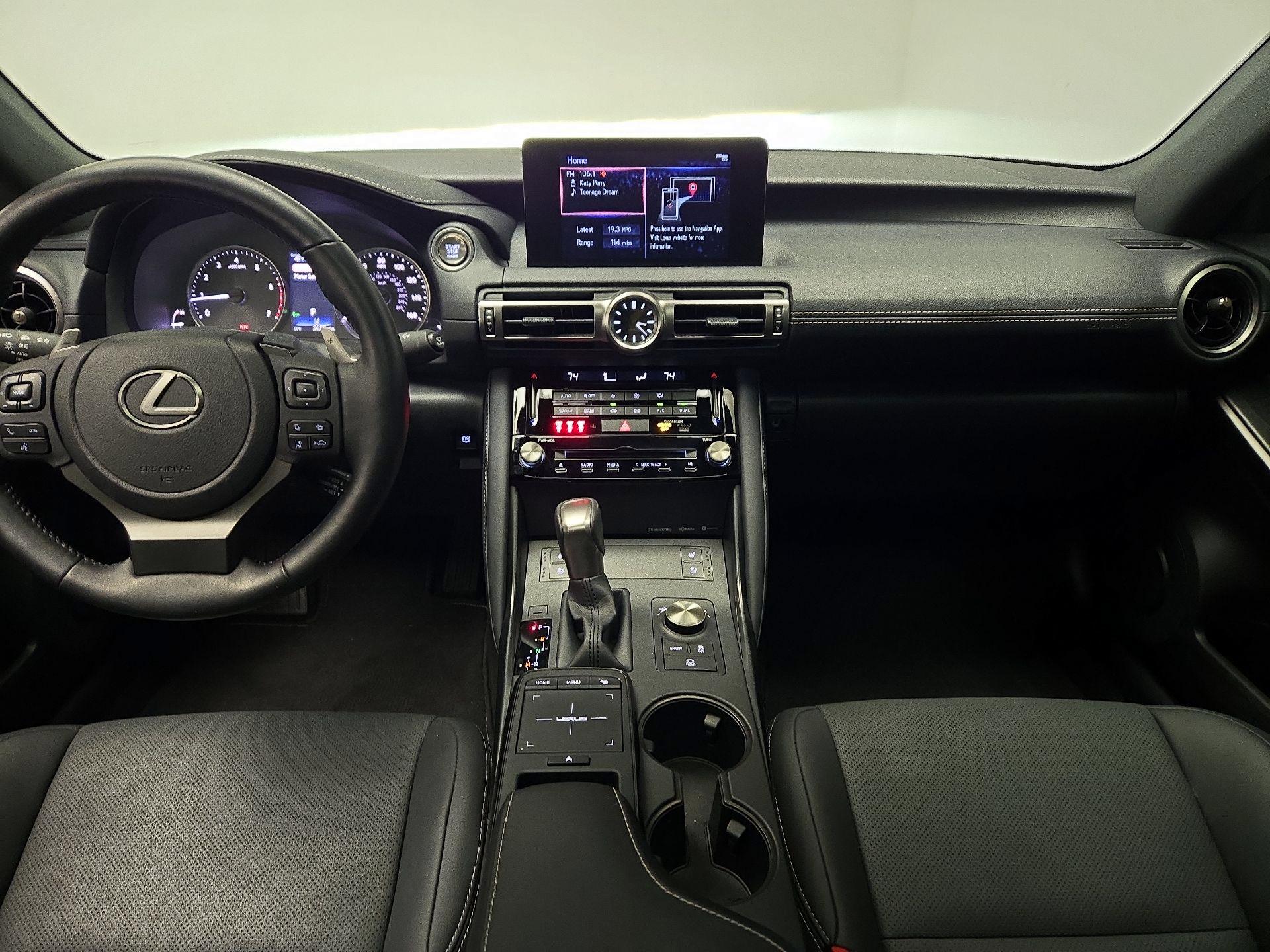 Thumbnail: 2022 Lexus IS - 8