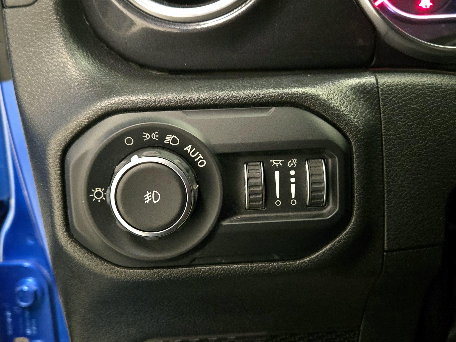 Thumbnail: 2022 Jeep Wrangler - 13