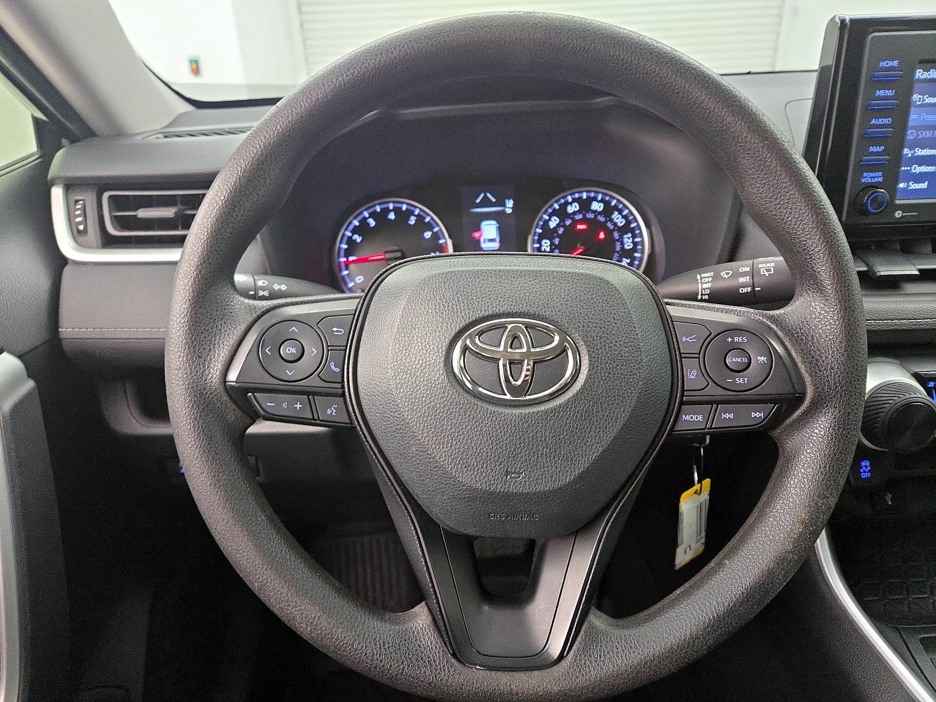 Thumbnail: 2022 Toyota RAV4 - 10