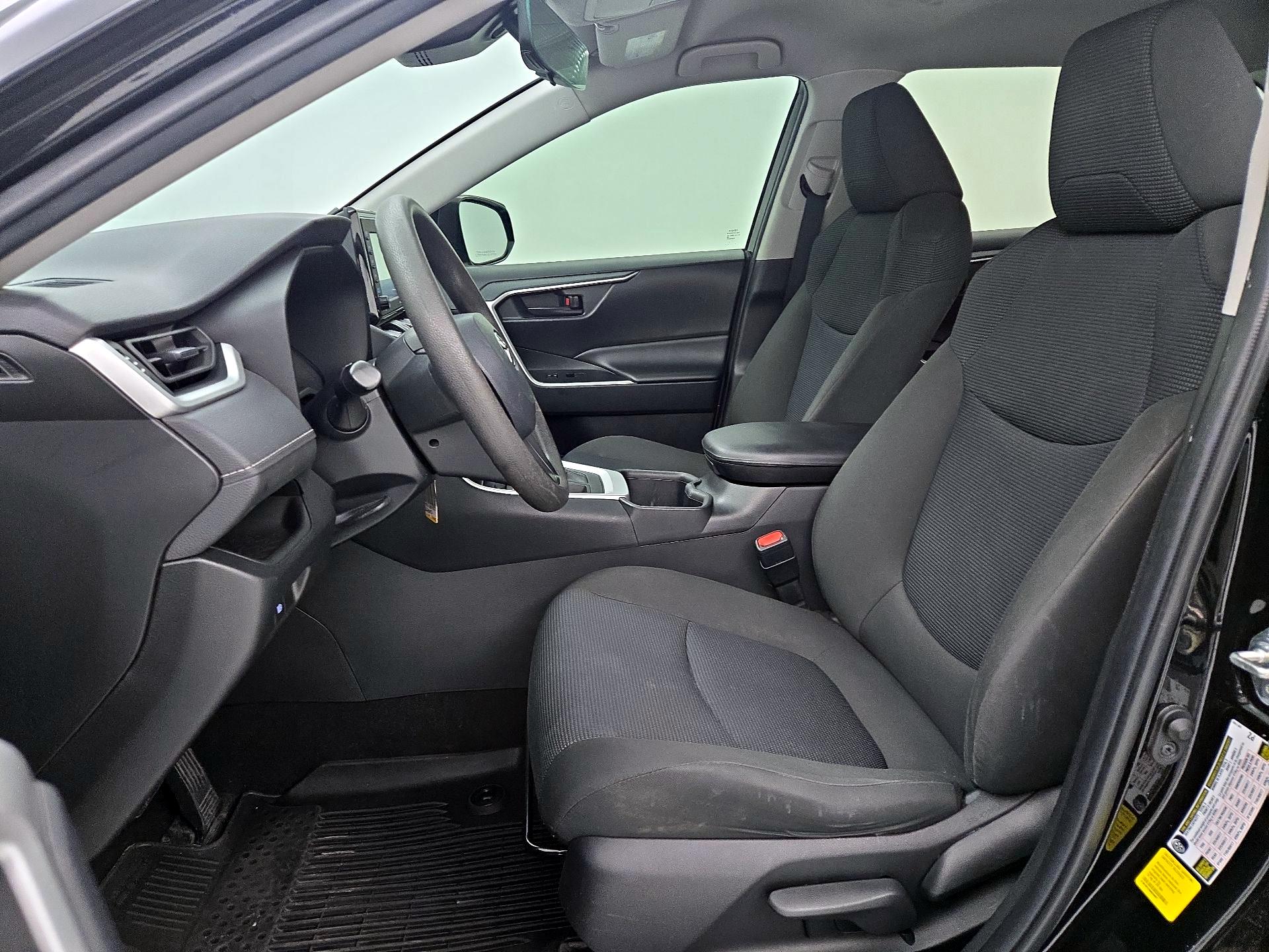 Thumbnail: 2022 Toyota RAV4 - 11