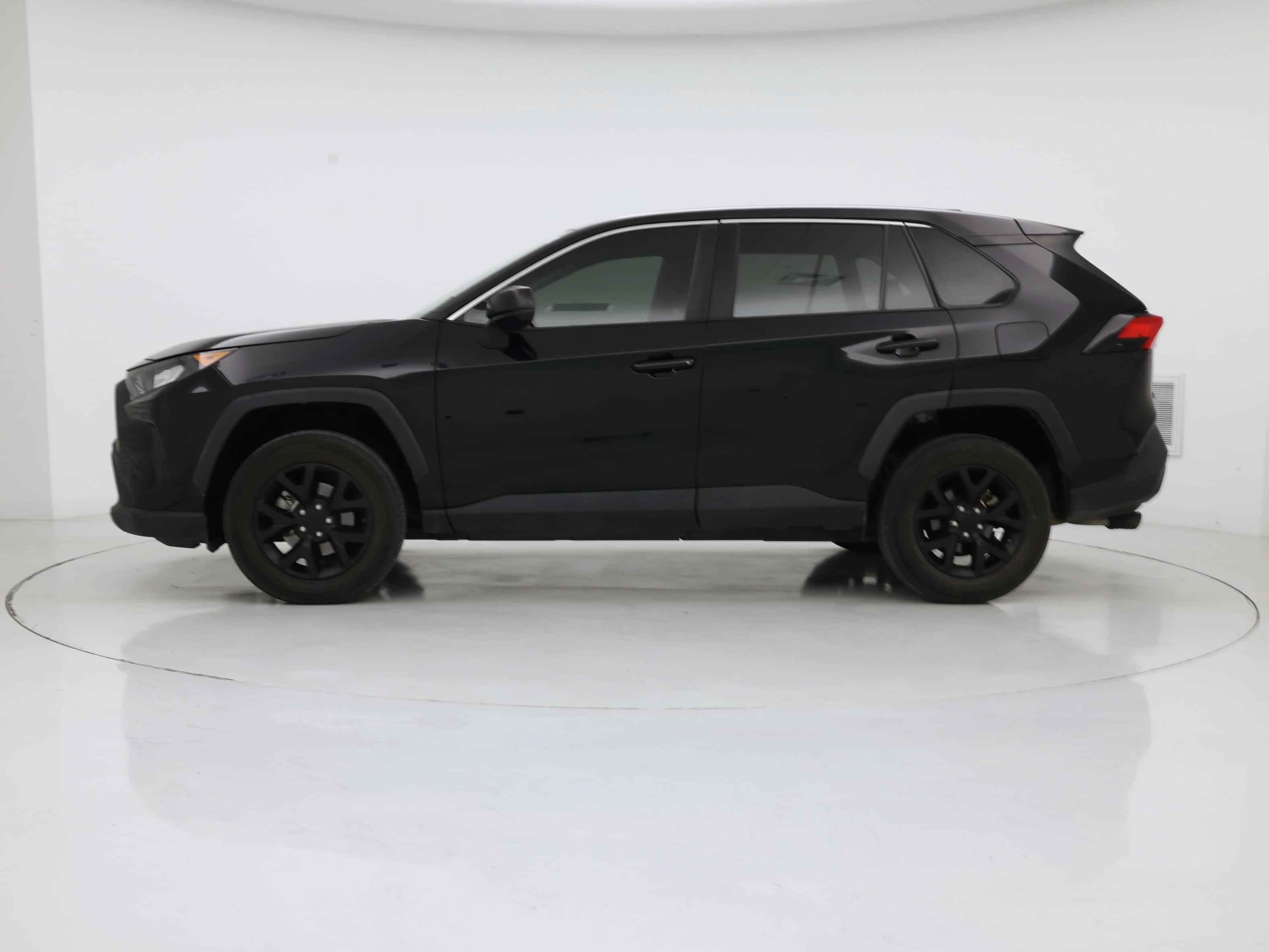 Thumbnail: 2022 Toyota RAV4 - 3