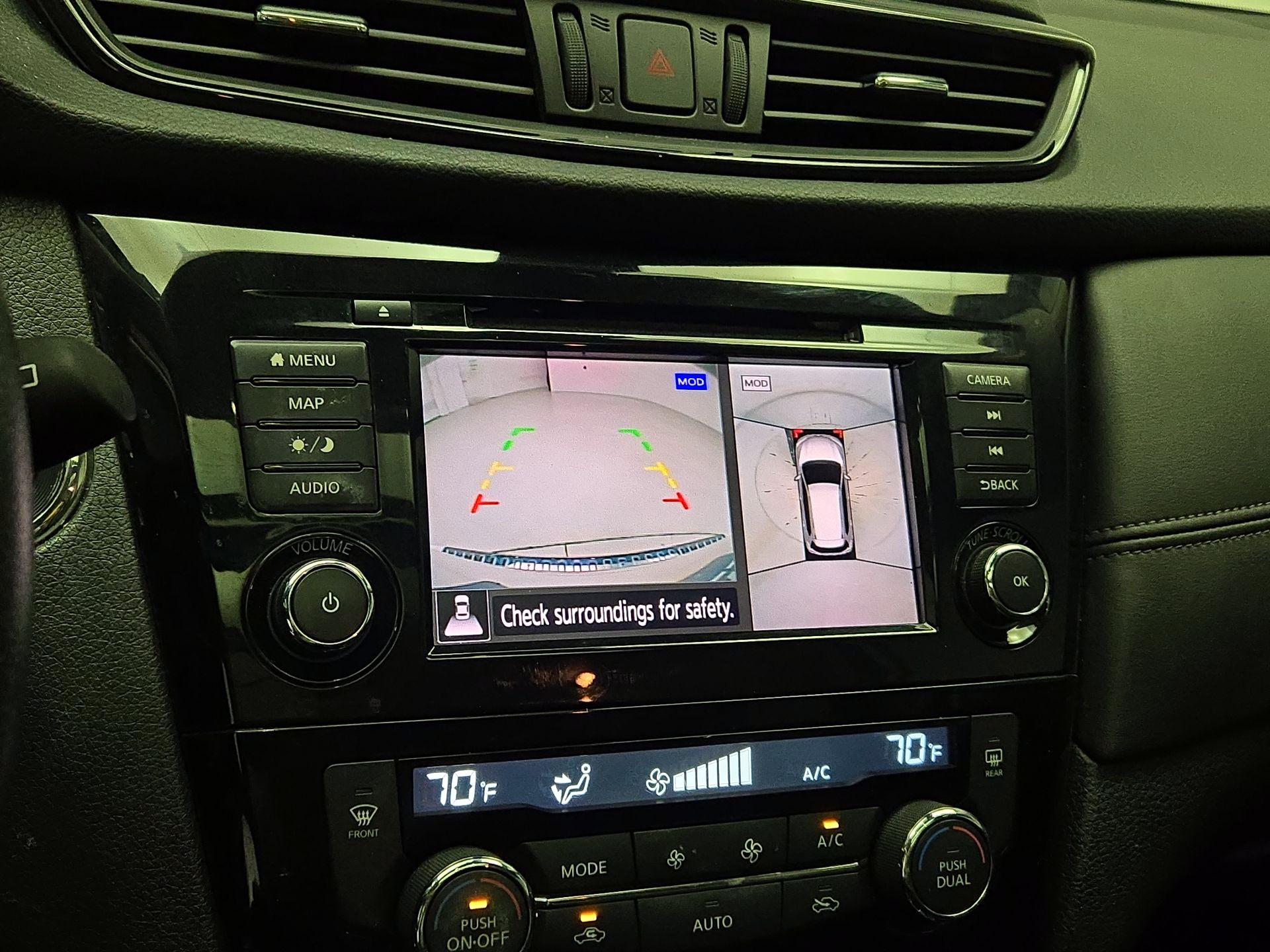 Thumbnail: 2019 Nissan Rogue - 15