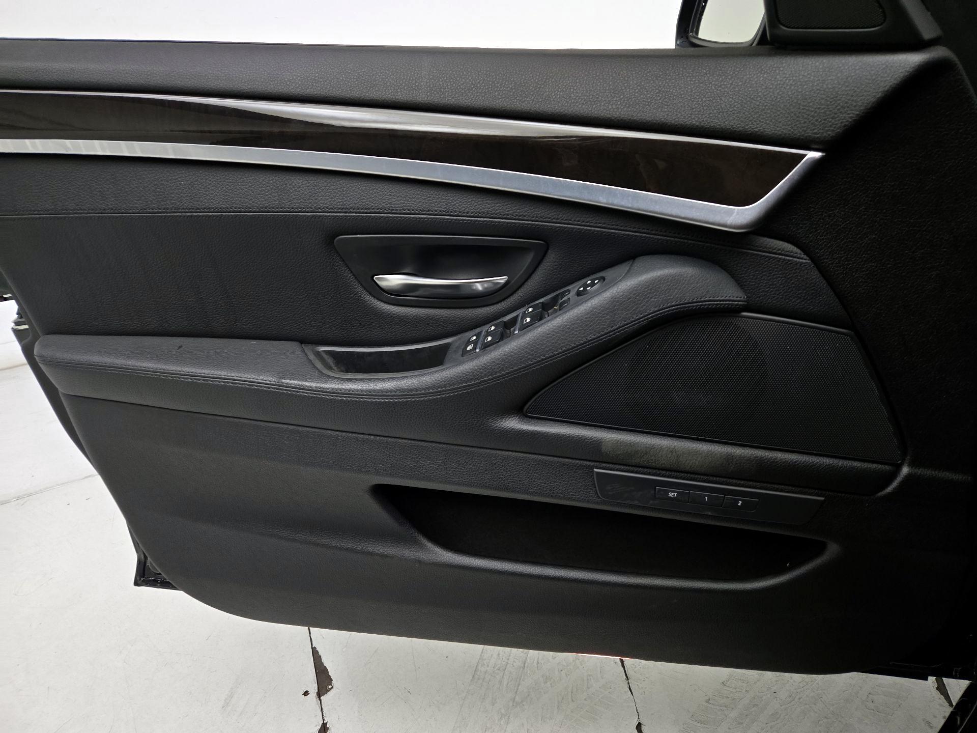 Thumbnail: 2015 BMW 5 Series - 12