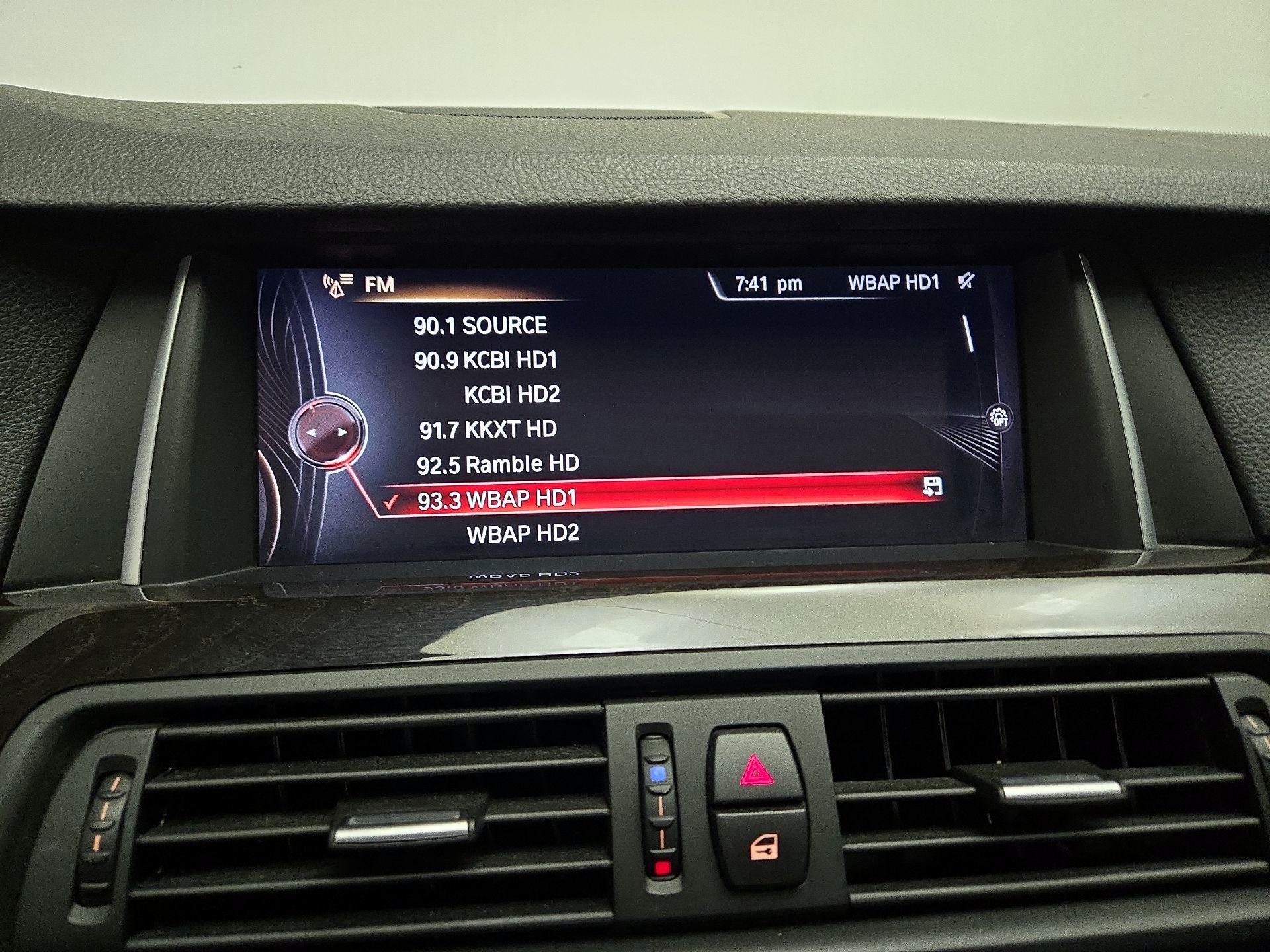 Thumbnail: 2015 BMW 5 Series - 15