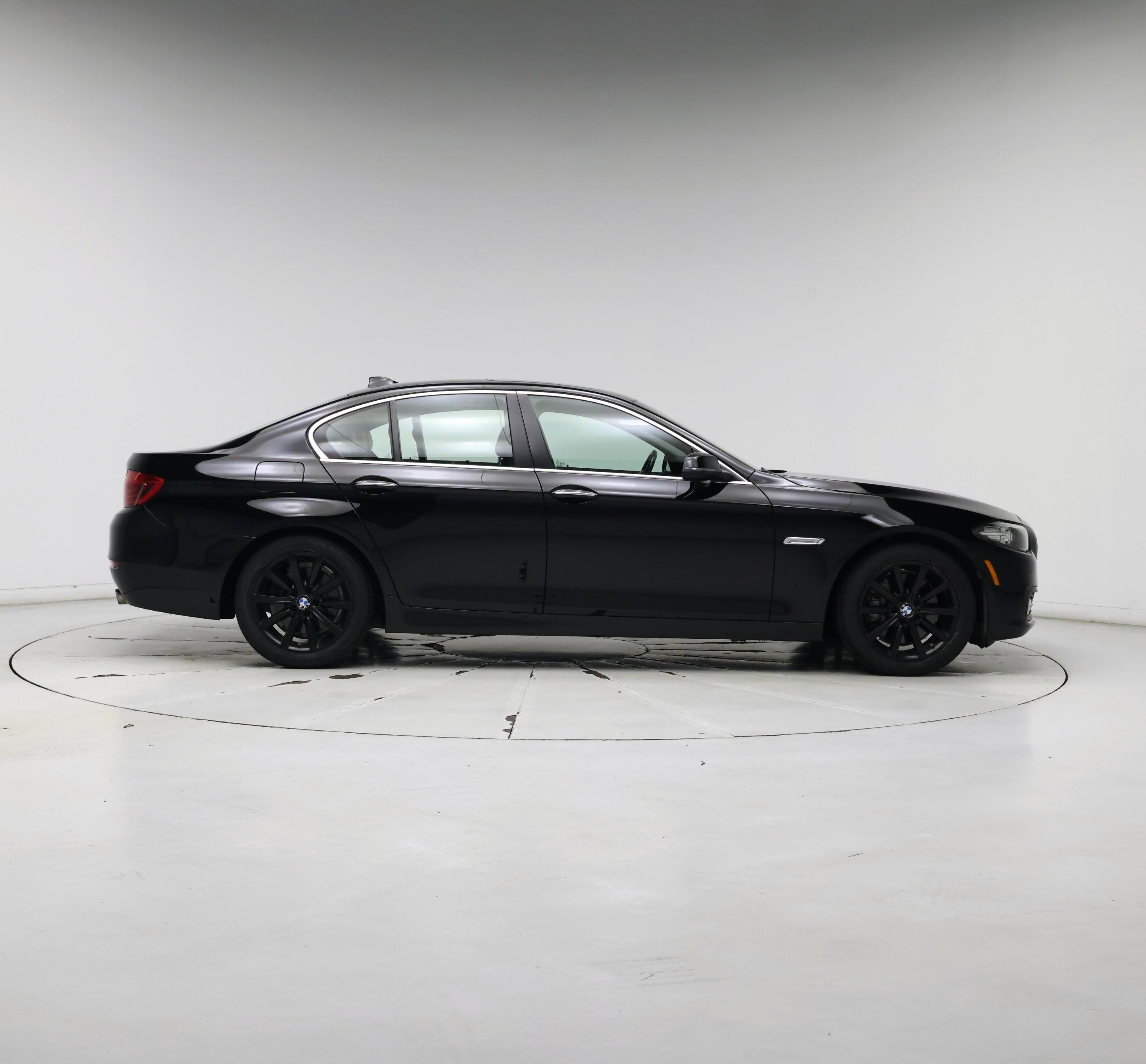 Thumbnail: 2015 BMW 5 Series - 7