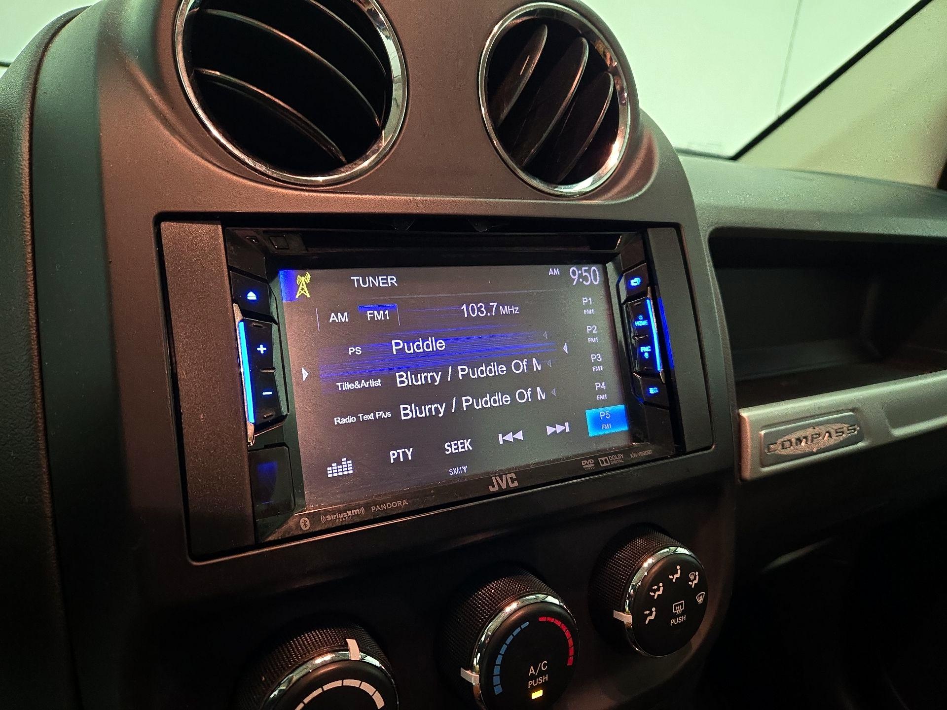 Thumbnail: 2015 Jeep Compass - 13