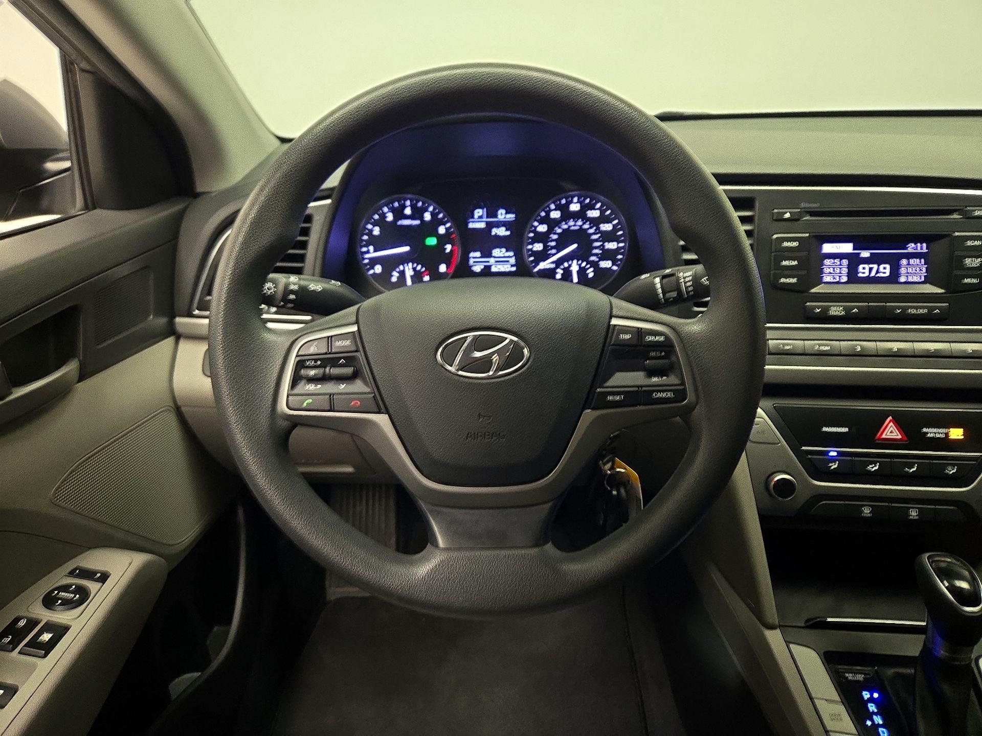 Thumbnail: 2018 Hyundai Elantra - 10