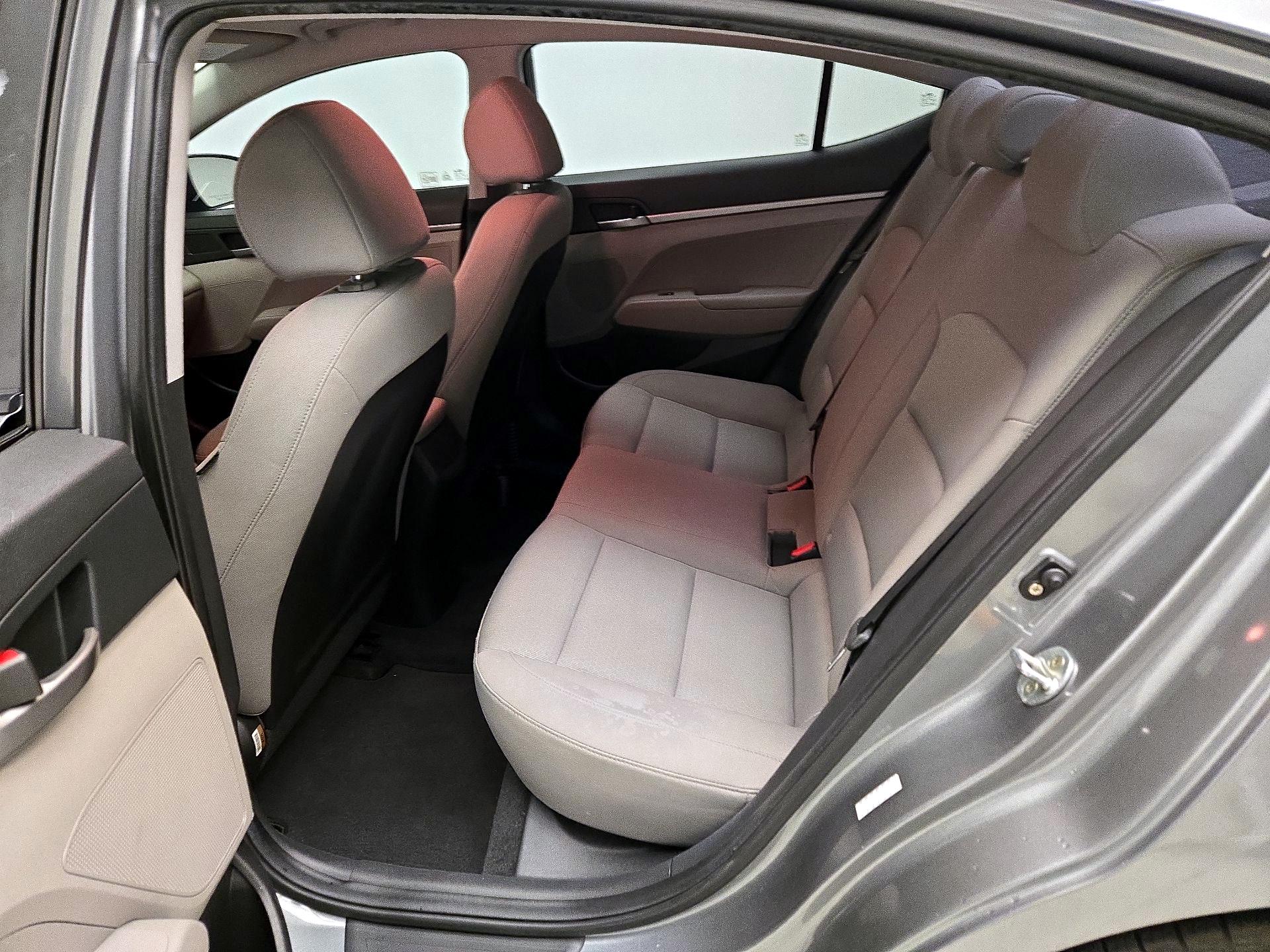 Thumbnail: 2018 Hyundai Elantra - 18